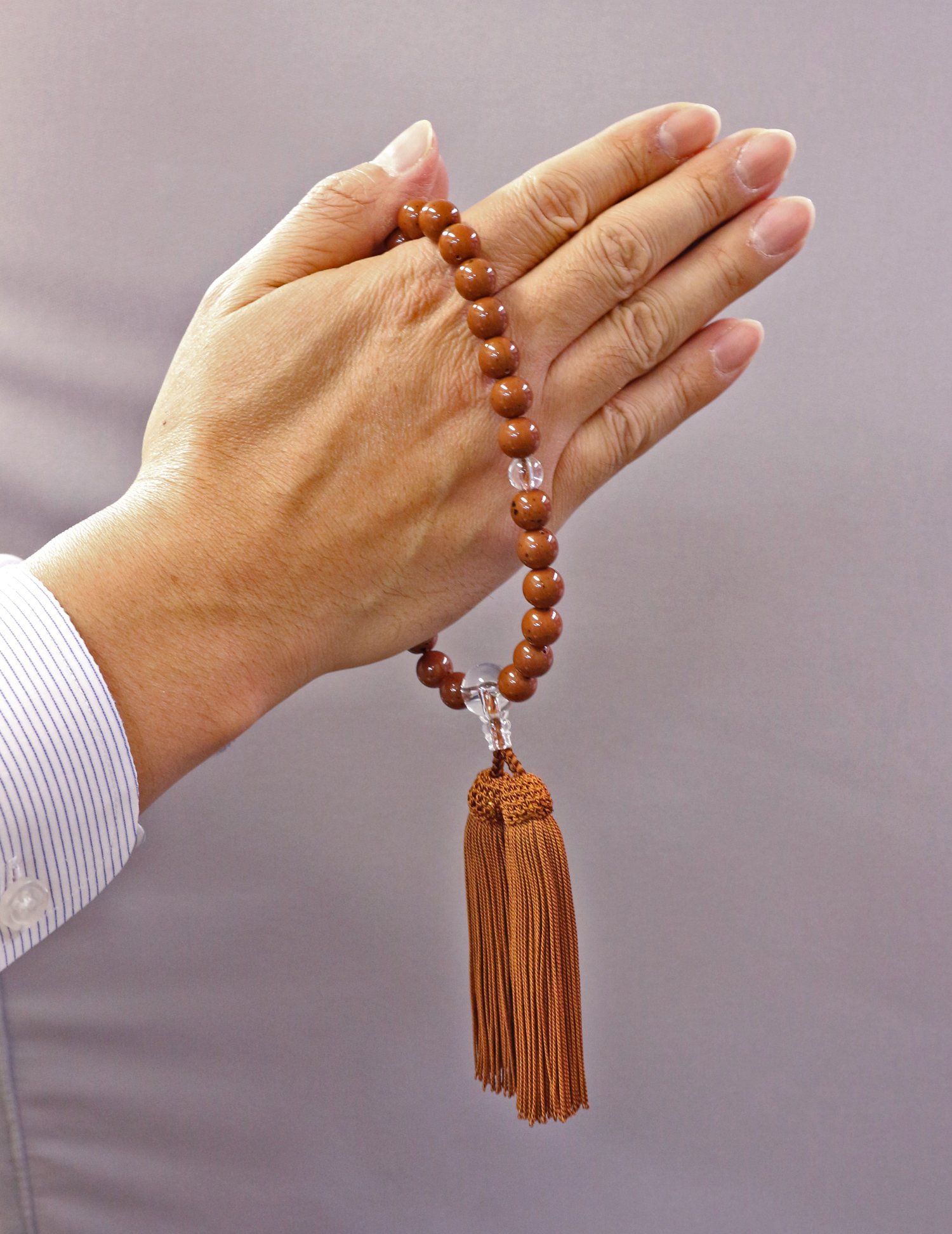 ♢念珠 数珠 Amazon.co.jp: 明治18年創業 京都 中郷 京念珠(数珠)新星月 27玉 Pハリ