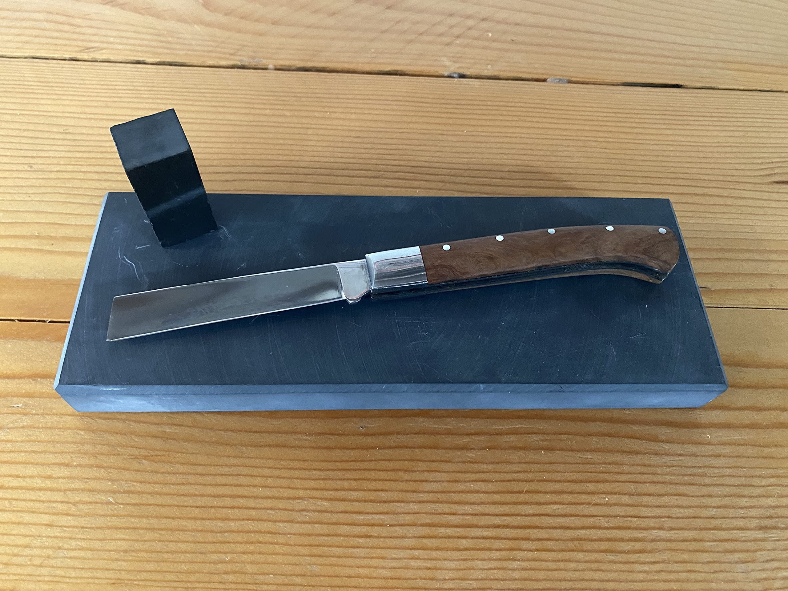 NERO ARDESIA Natürlicher Schieferstein zum Schleifen von Rasiern und Klingen, Schwarz