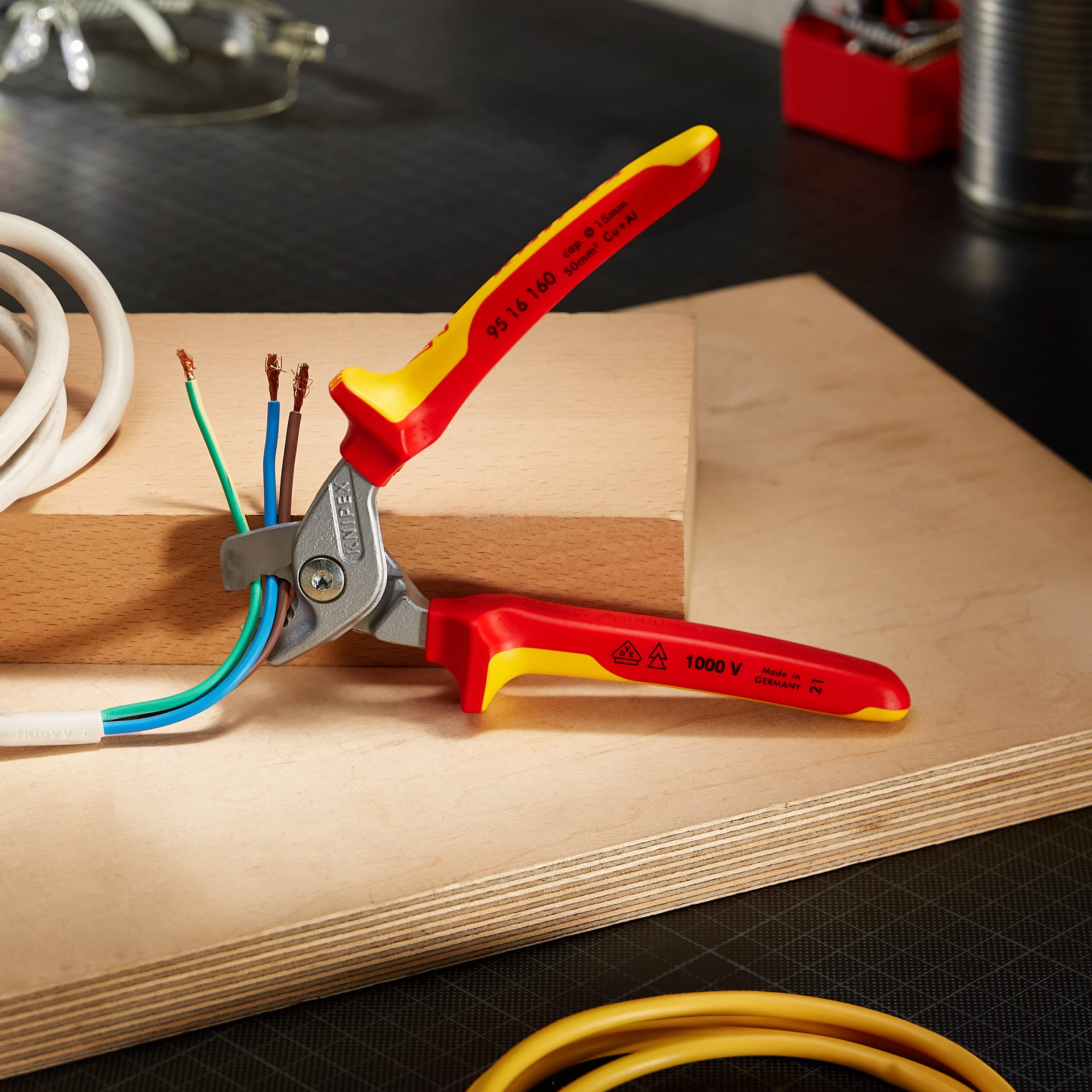 Knipex StepCut Coupe-câbles chromée isolées par gaines bi-matière, certifiées VDE 160 mm, 95 16 160