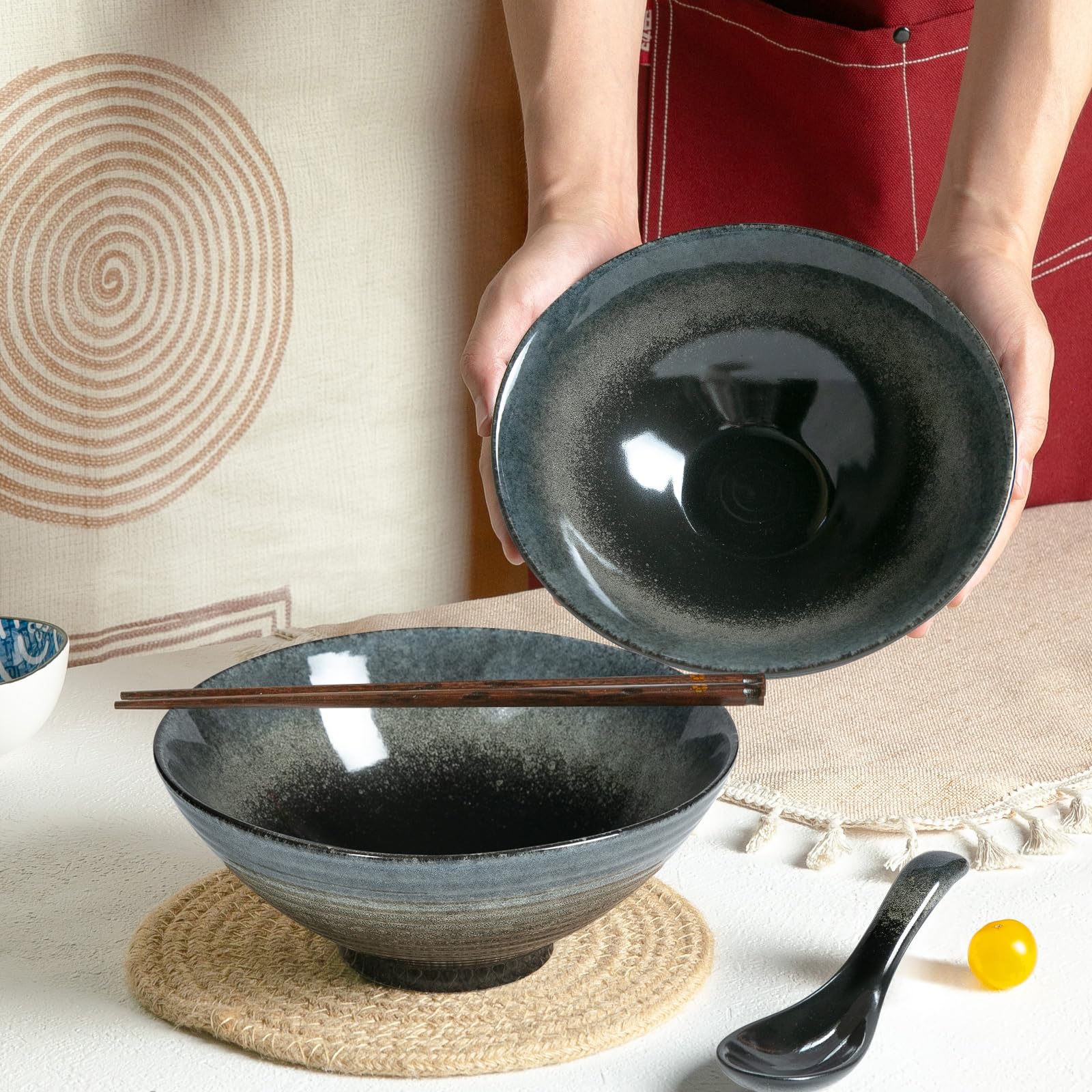 Lot de 2 bols à ramen en céramique avec baguettes et cuillères de style japonais rétro en porcelaine, 1200 ml, passent au micro-ondes et au lave-vaisselle, noir