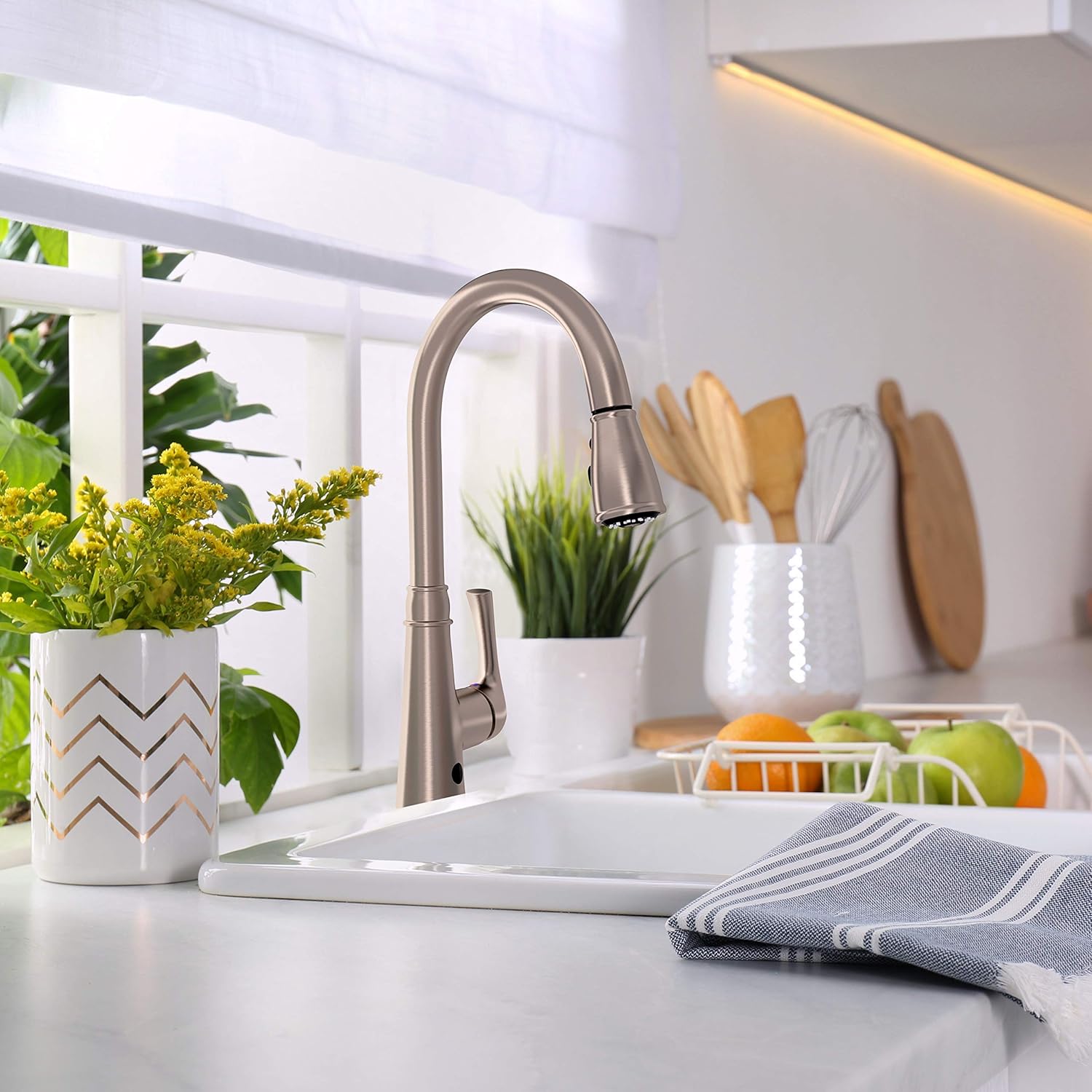 Lulani Moorea Dual Sensor Pull-Down Kitchen Faucet - Brushed Nickel