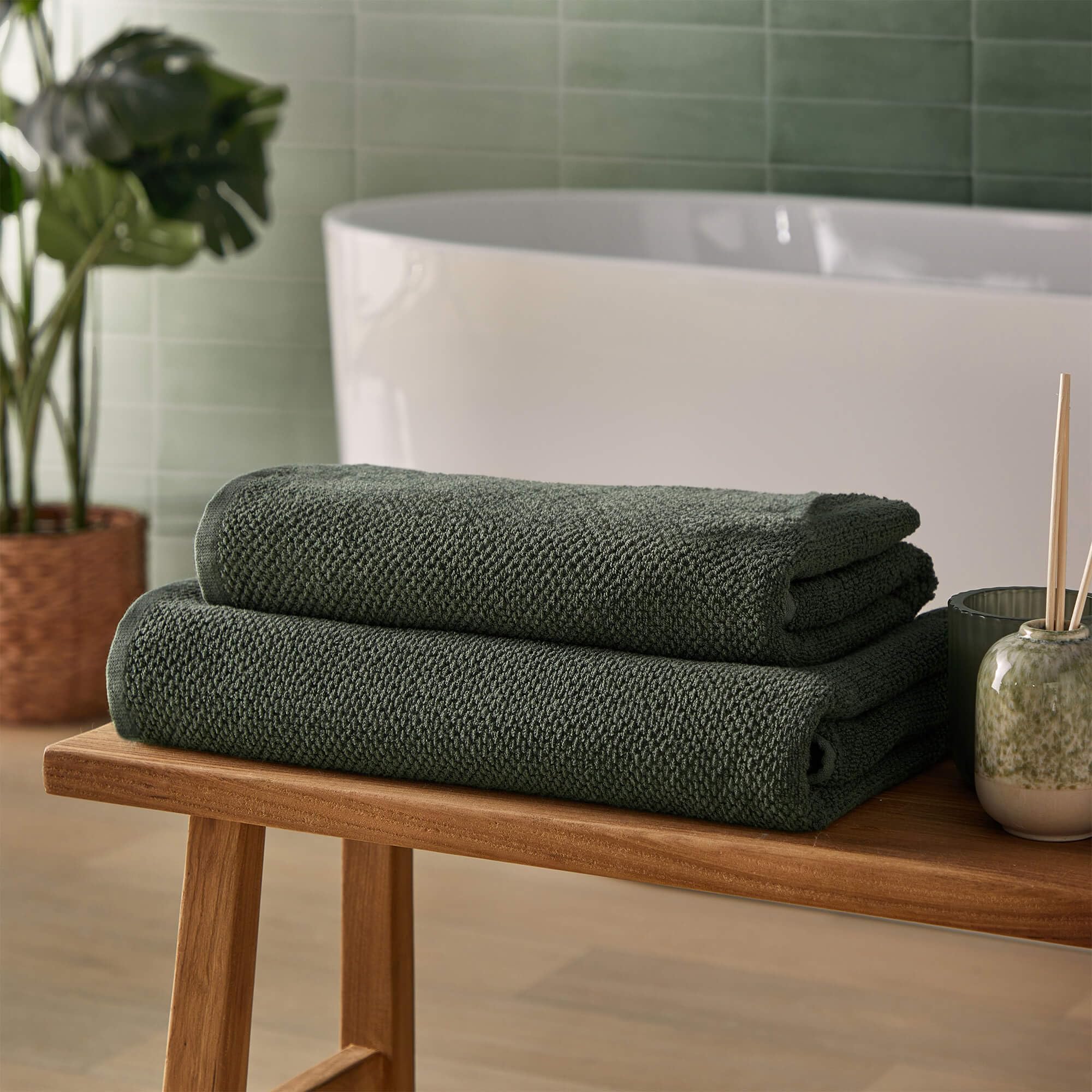Silentnight Popcorn Waffle Bath Towel Pair - Super Soft & Super Absorbent Spa-Like Towels - 100% Cotton BCI - Waffle Textured Quick Drying Bath Towel - 130 x 70cm - Machine Washable, Green, 2 Pack