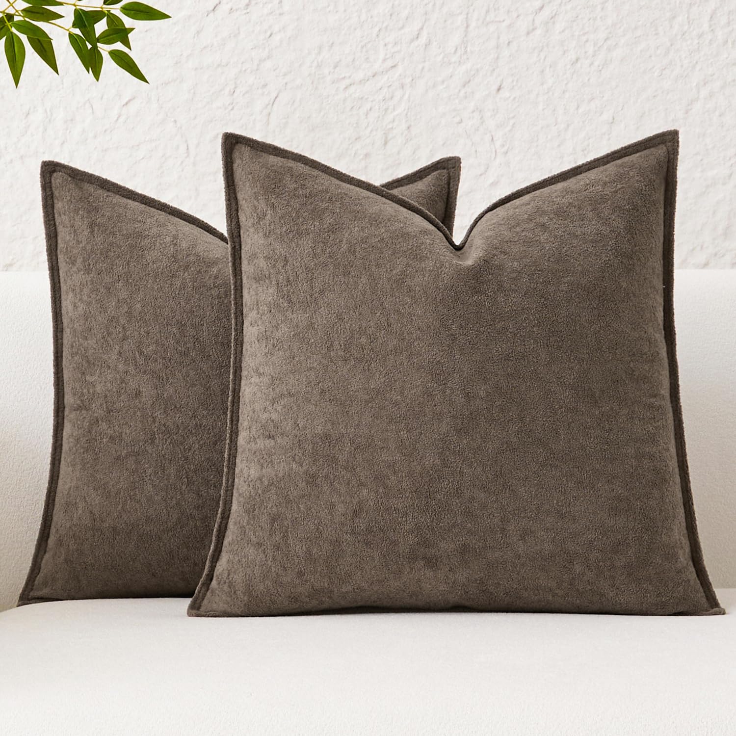 Kevin Textile Cushion Covers 45x45cm Spring Waterproof Decorative Pillow Covers Pack of 2 Soft Boucle Textured Lumbars Cushions Elegant Accent Pillows for Couch Sofa Bed Indoor Outdoor, Coco Brown