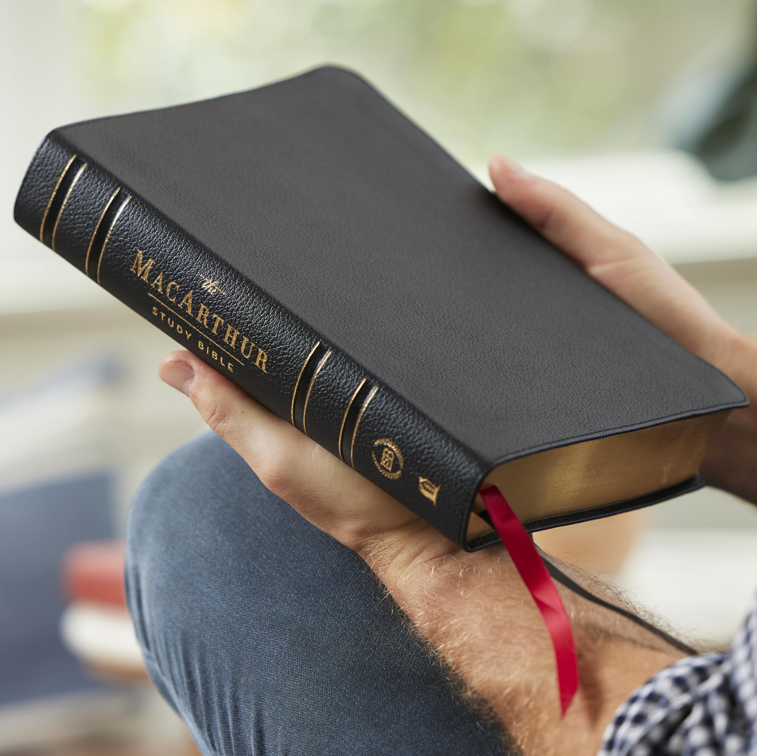 LSB MacArthur Study Bible 2nd Edition: Unleashing God's Truth One Verse at a Time (Black Genuine Leather, Comfort Print, Thumb Indexed)