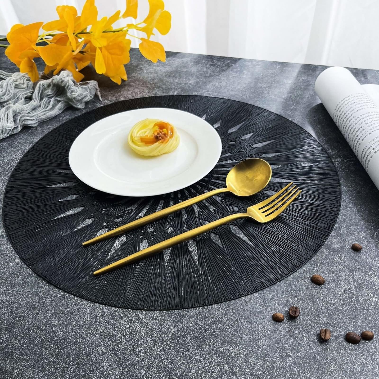 Platzdeckchen Vintage 6er Set, Platzdeckchen Schwarz 38cm Kreisförmiges Blumenweben PVC