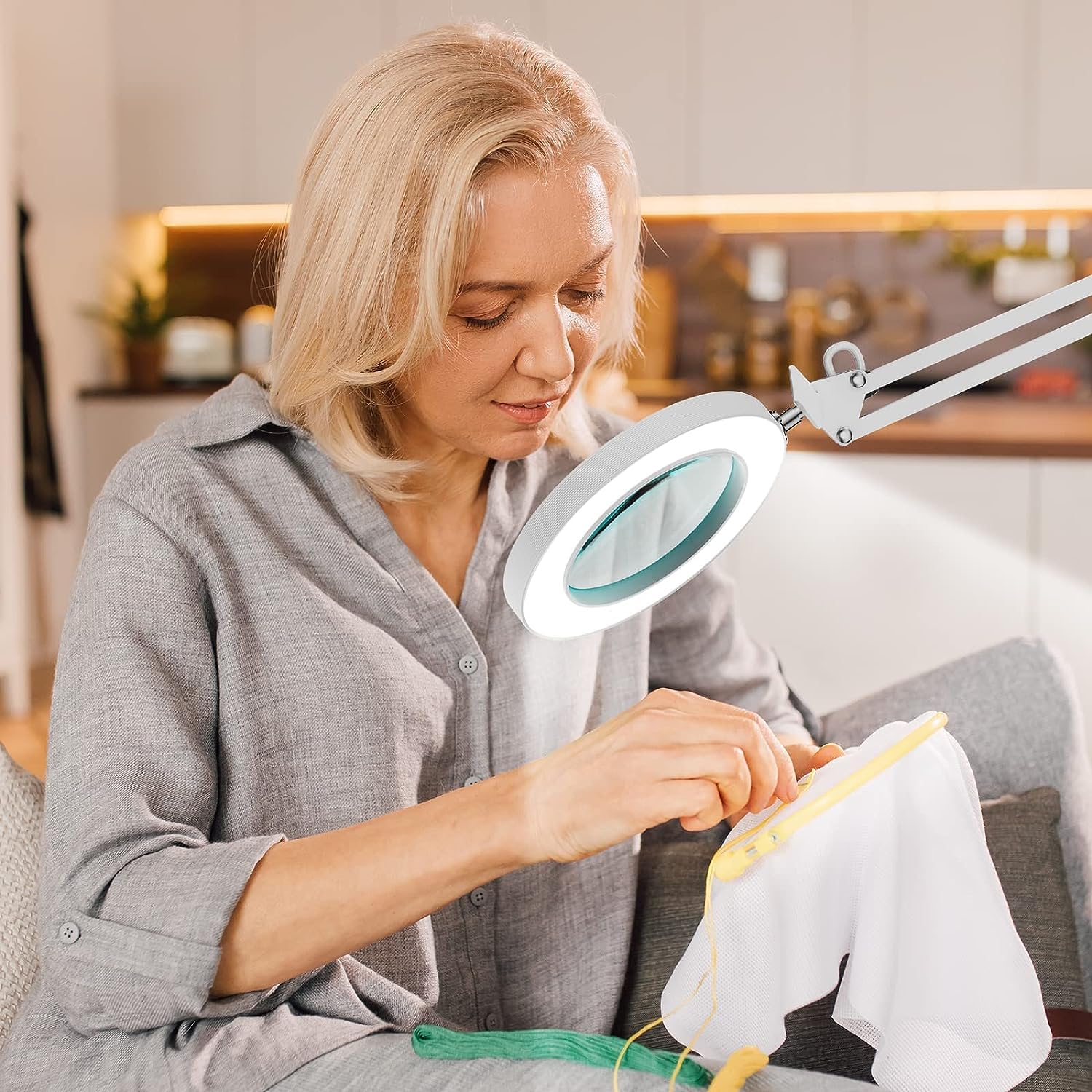 5 Dioptrien Lupenleuchte Glas mit Standfuß Kosmetiklampe LED Lupenlampe Swivel Arm Standlupe mit Beleuchtung für Schönheitssalons, Friseure, Tattoo-Studios 22W