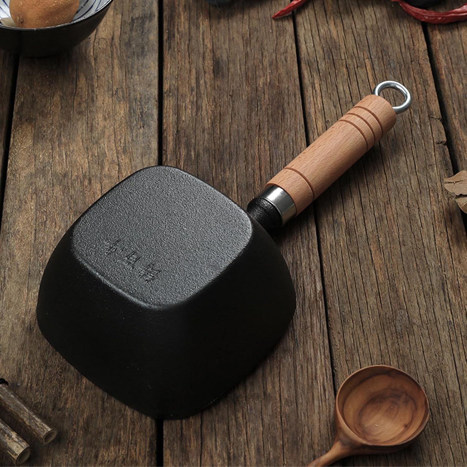 Cast Iron Basting Pot with Handle, Butter Warme Iron Oil Heating Pot with Wooden Handle - No Coating Cookware Melting Pot,13cm