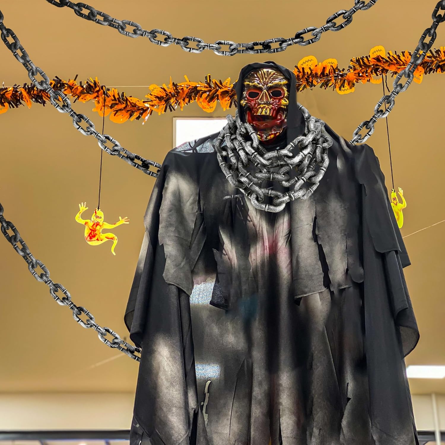 8 Pack 6 Feet Halloween Chains Plastic Prison Chain Props for Halloween Haunted House Decoration Cosplay Supplies