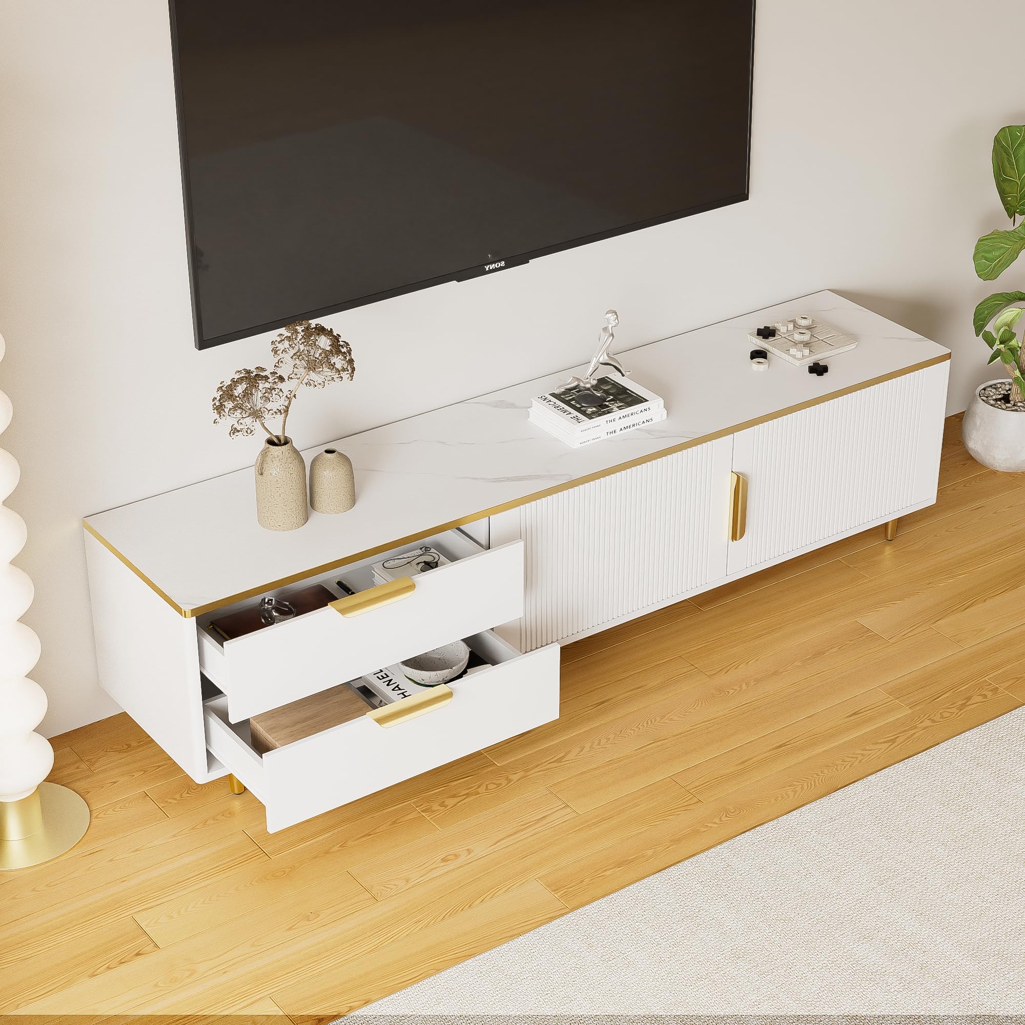 Merax Meuble TV Bas, Buffet avec Portes sculptées et poignées dorées, Meuble de Salon avec Finition marbre, Design Moderne et élégant, Blanc et Or 175x40x45cm