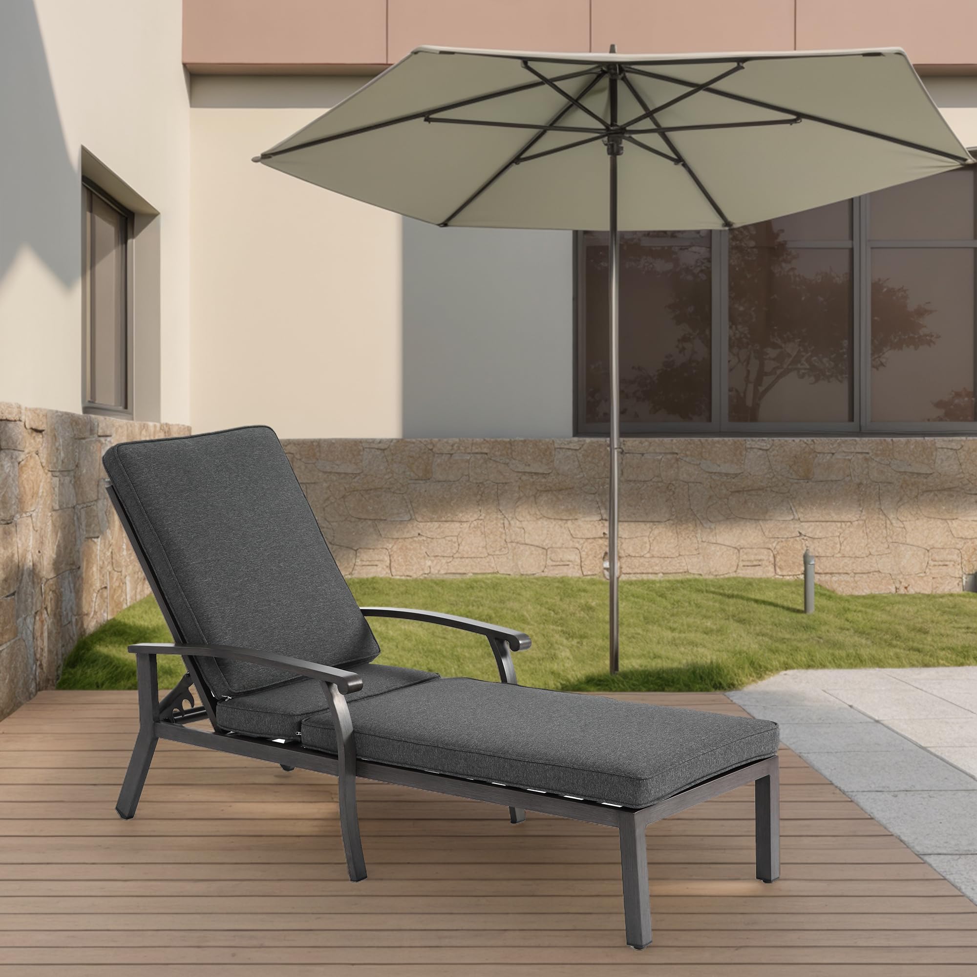 Chaise longue de patio inclinable en aluminium avec son coussin de piscine gris imperméable