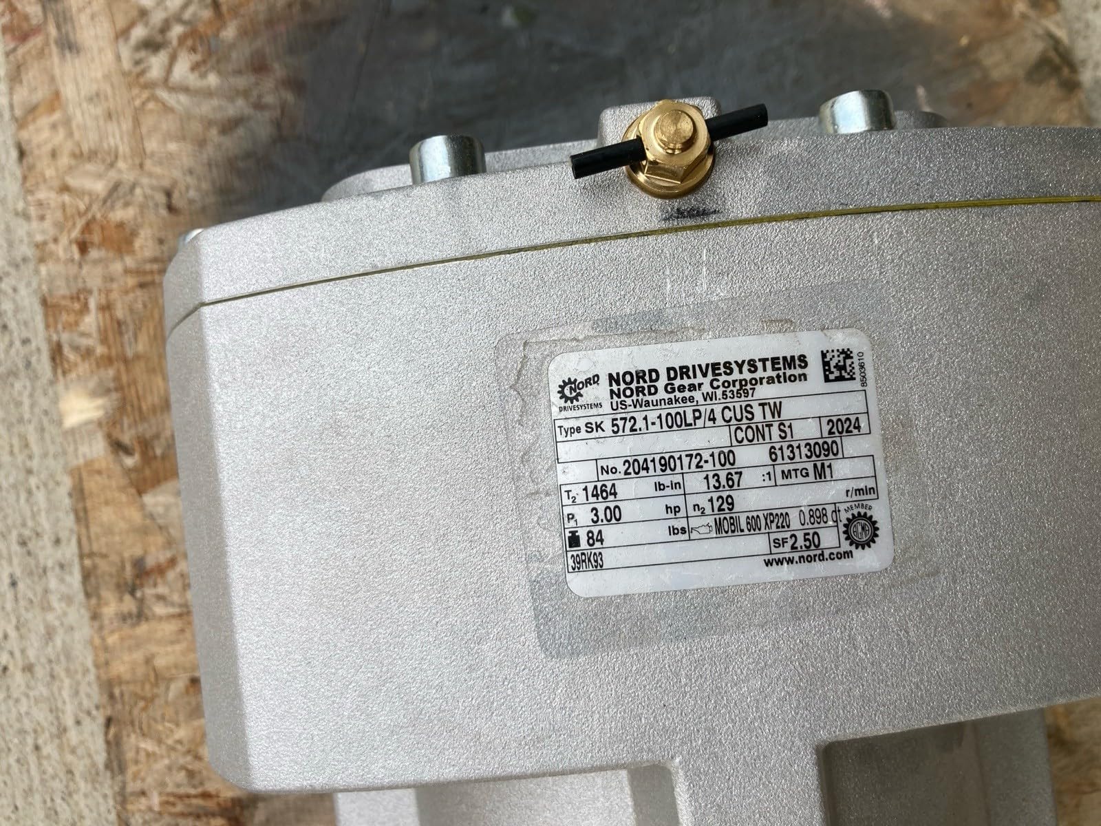 #US Drive 129 SK 572.1-100LP/4 CUS TW