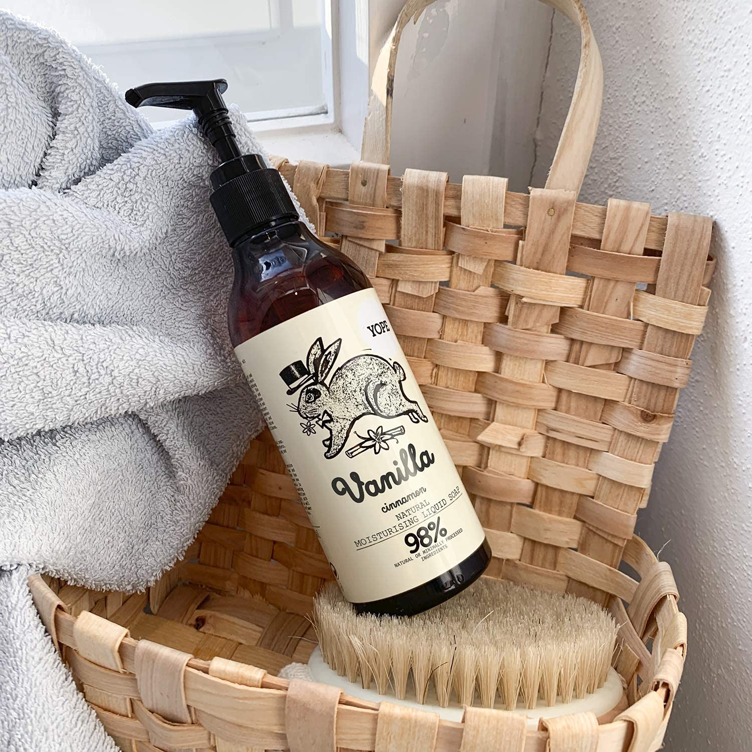 YOPE Jabón de manos I Aceite de coco y de girasol I Hidrolato de saúco I Glicerina I Alantoína I Calma la irritación I Nutre I 98% Ingredientes naturales I Vegan formula I Vainilla y Canela I 500ml