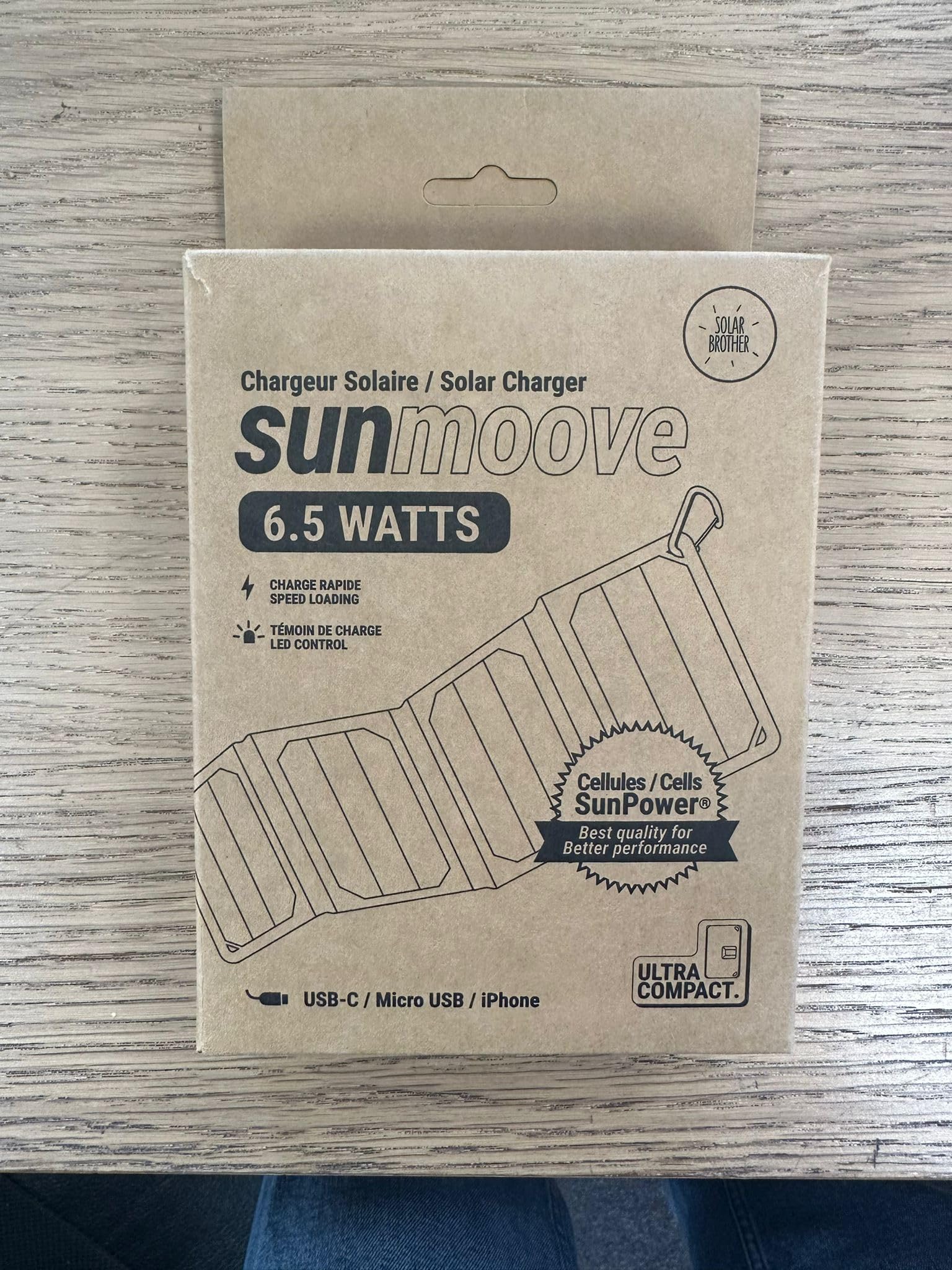 SUNMOOVE 16W SOLAR BROTHER Chargeur Solaire Pliable Panneau Solaire Sunpower Port USB 3.2A Cable USB Inclus