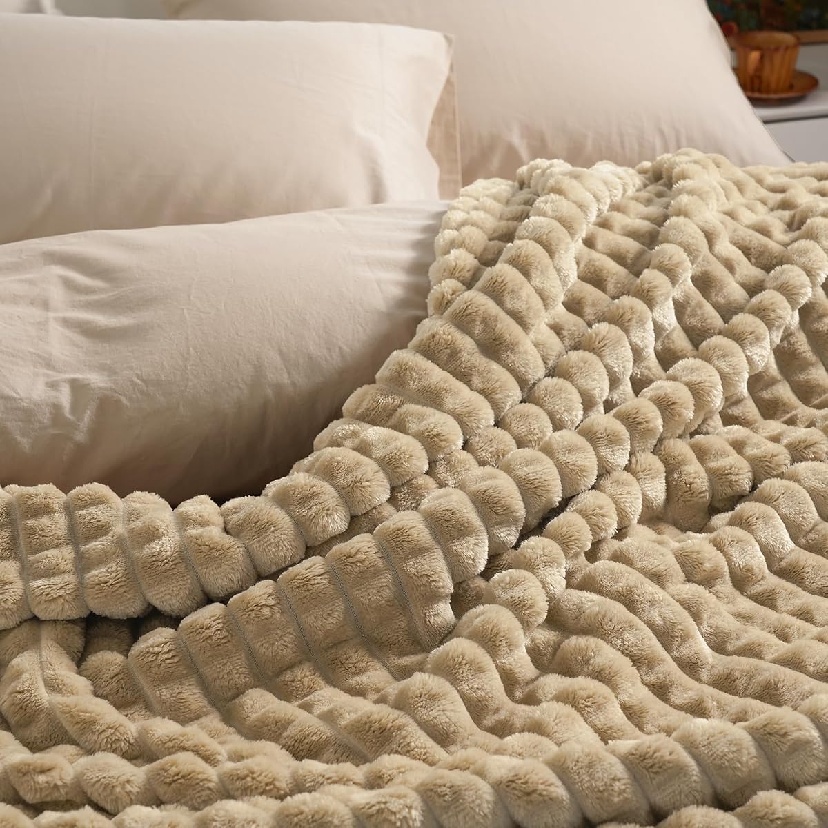 Luxury Soft Fleece Blanket THXL Size for Bed No-Shed Khaki 50"x70" | 360GSM Anti-Pilling Flannel, Lightweight Warm Cozy Gift for Women Mom Her Pets, Throw Sofa Camping RV Trips, Dorm Home Decor