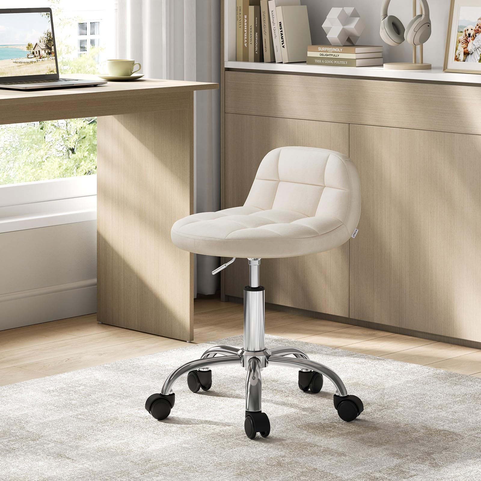 WOLTU Sgabello con Ruote, Sedia da Trucco, Altezza Regolabile per Estetista Parrucchiere, Tattoo Studio e Salone, Velluto, Crema