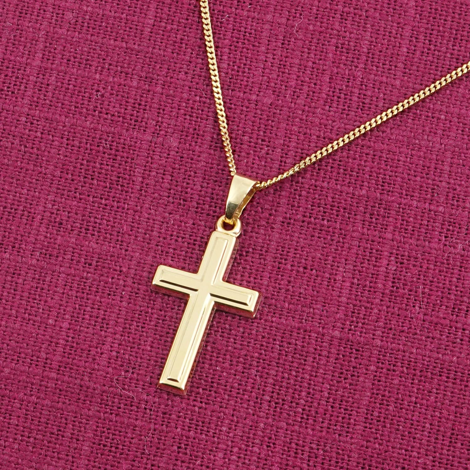 trendor Kreuz-Anhänger Gold 333 mit goldplattierter Silberkette 68420 | zeitloses Schmuckstück für Damen und Herren, elegante Geschenkidee und schönes Accessoire
