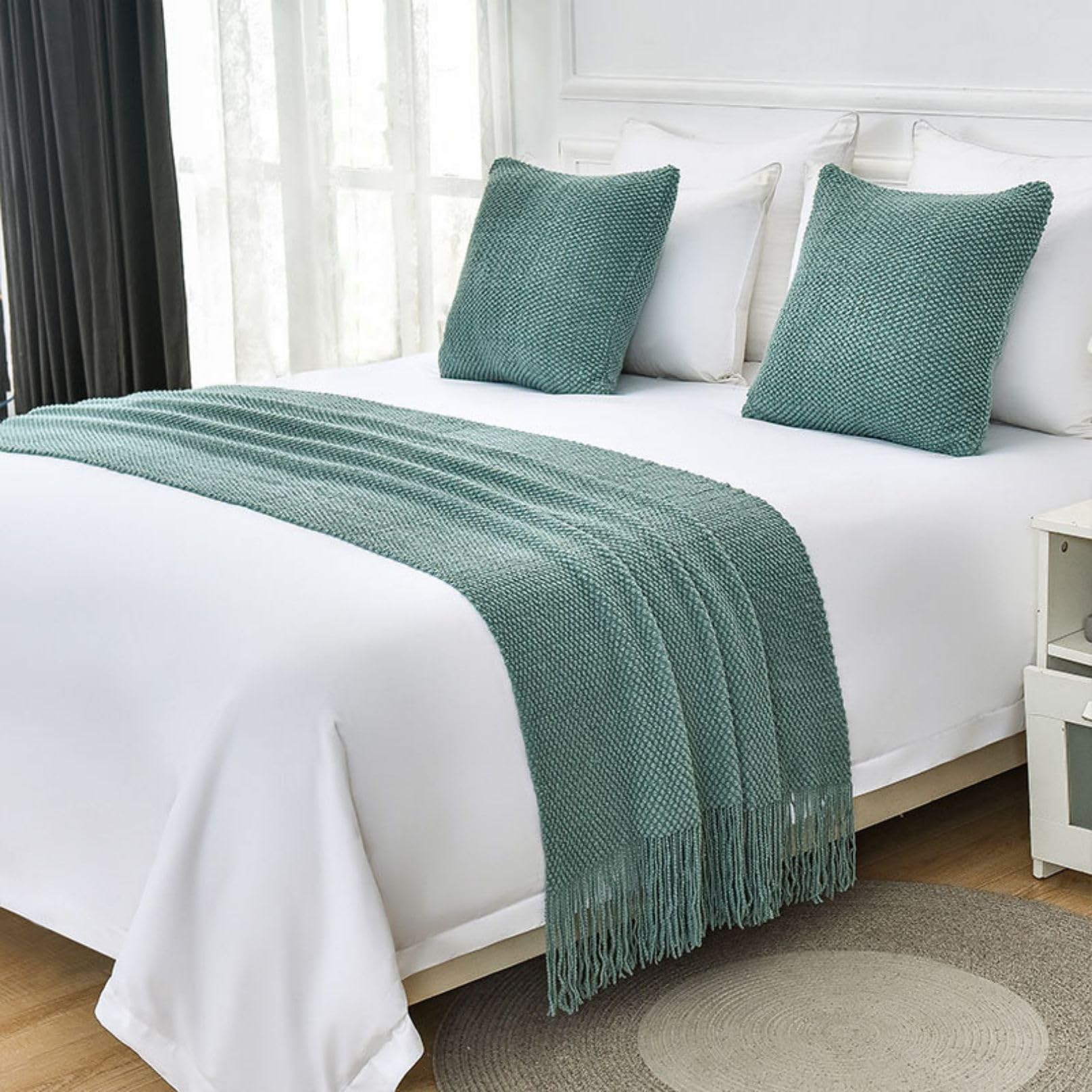 LEEMQCYA Bed Runners & Scarves Green Bed End Towel for Foot of Bed Throw Blanket Bedroom Bedspread Protection Hotel Bed Scarf for Living Room Wedding Dormitory Decor, Super King/King — image 1