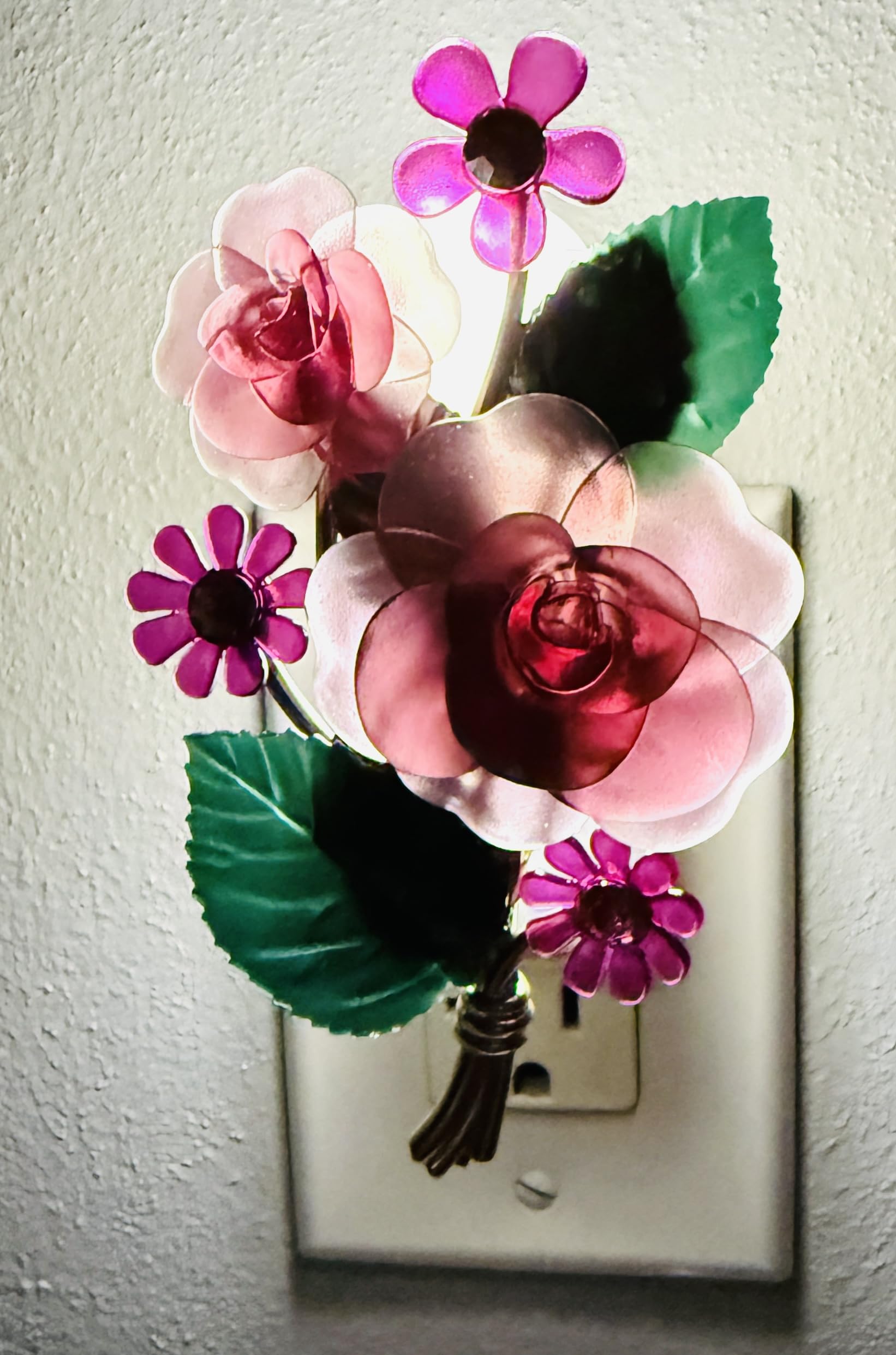 Bath and Body Pink Roses Flower Adjustable Wallflowers Scent Control Fragrance Nightlight Plug