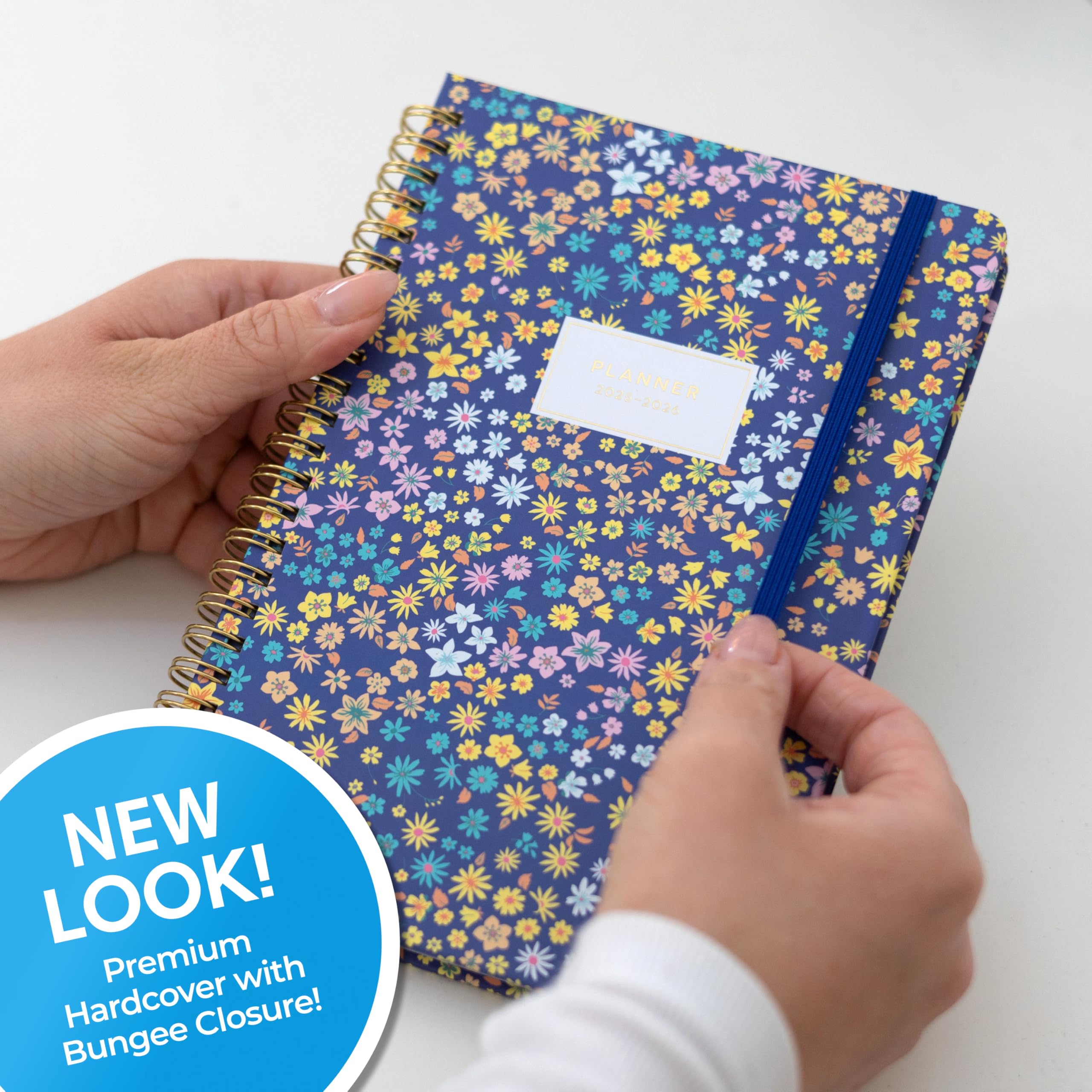 Blue Sky 2025-2026 Wochen- und Monatsplaner für das akademische Jahr, Juli 2025 - Juni 2026, 12,7 x 20,3 cm, Hardcover, Spiralbindung, Aufbewahrungstasche, laminierte Reiter, Aufkleber, Becky