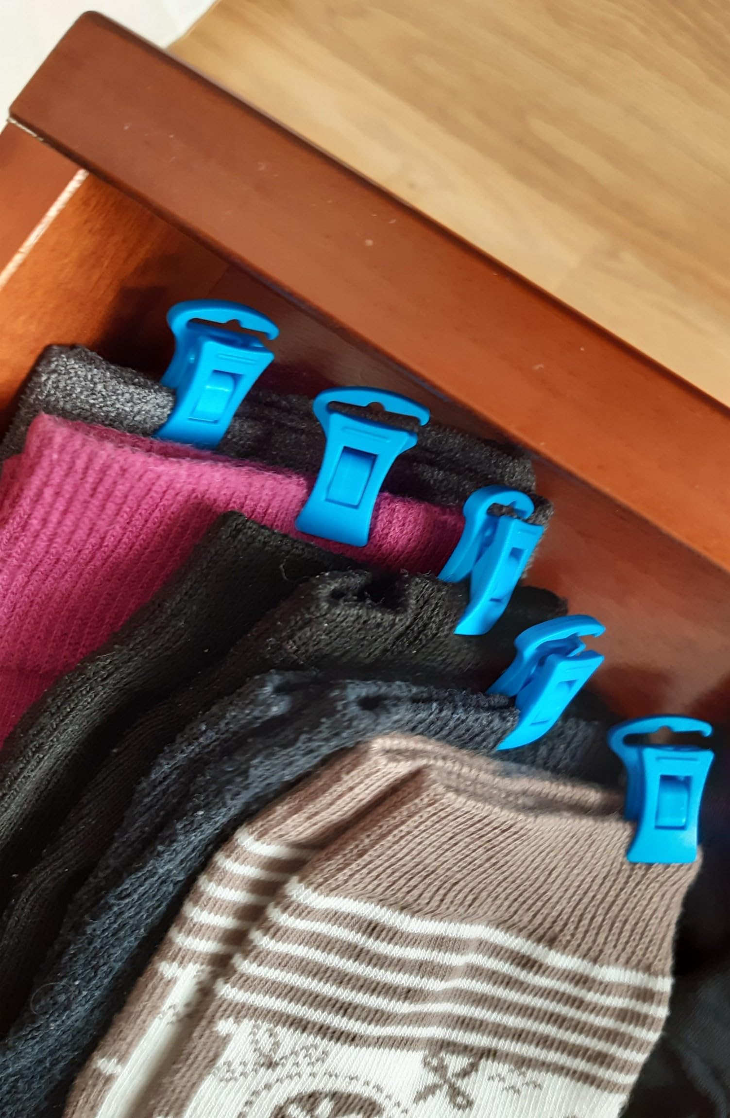 Alcrea® 44 LARGER SOCK CLIPS for Washing Machine and Dryer with LARGER hook - Image 3