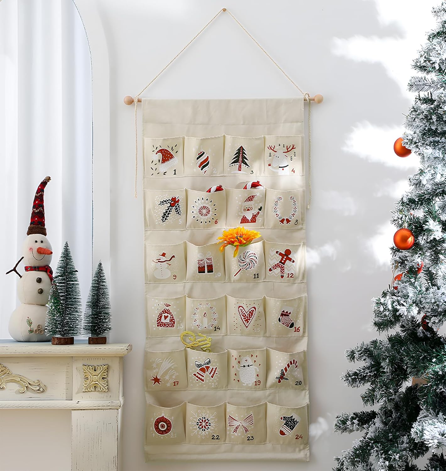 MONOBLANKS Fabric Christmas Advent Calendar with Pockets,Reusable Natural 24 Days Countdown Advent Calendar Hanging Storage Bag for Xmas Holiday Home Wall Decoration (Natural)