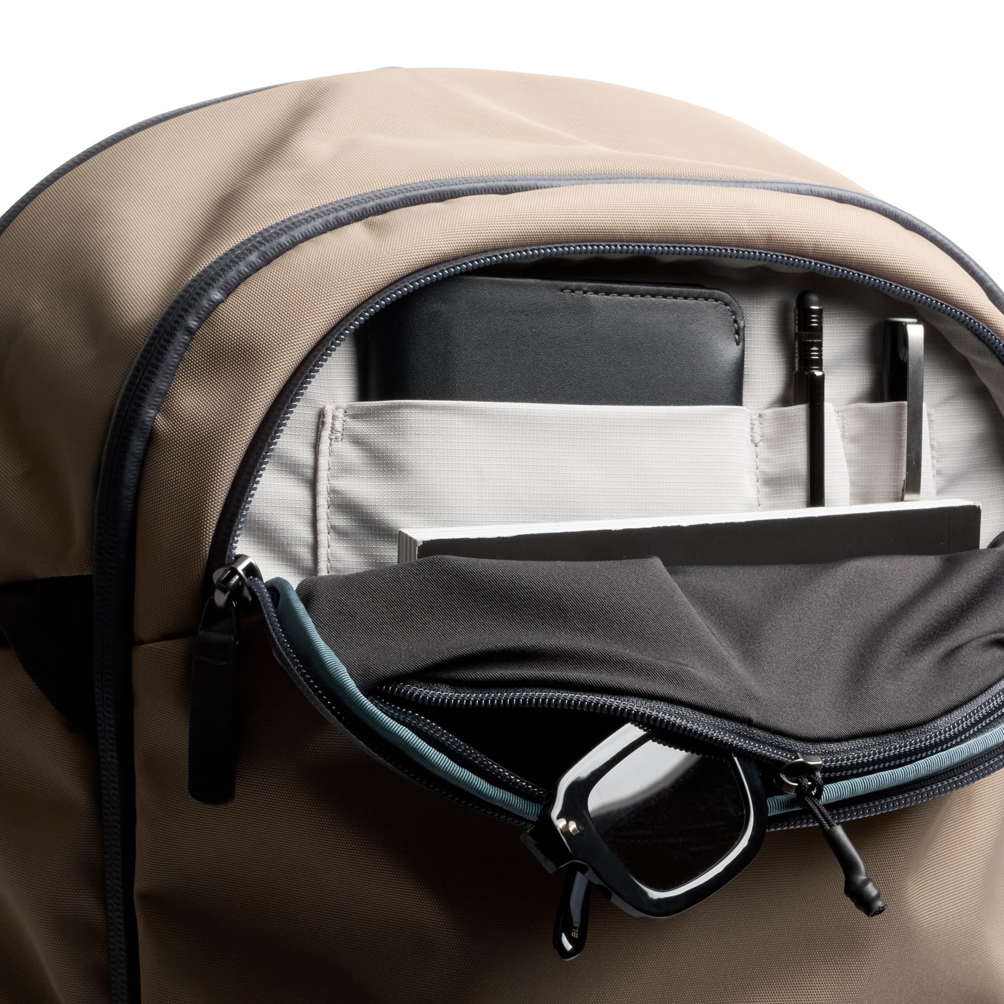 Bellroy Transit Workpack Pro 28L, Mochila de diario de 16 pulgadas - Stone