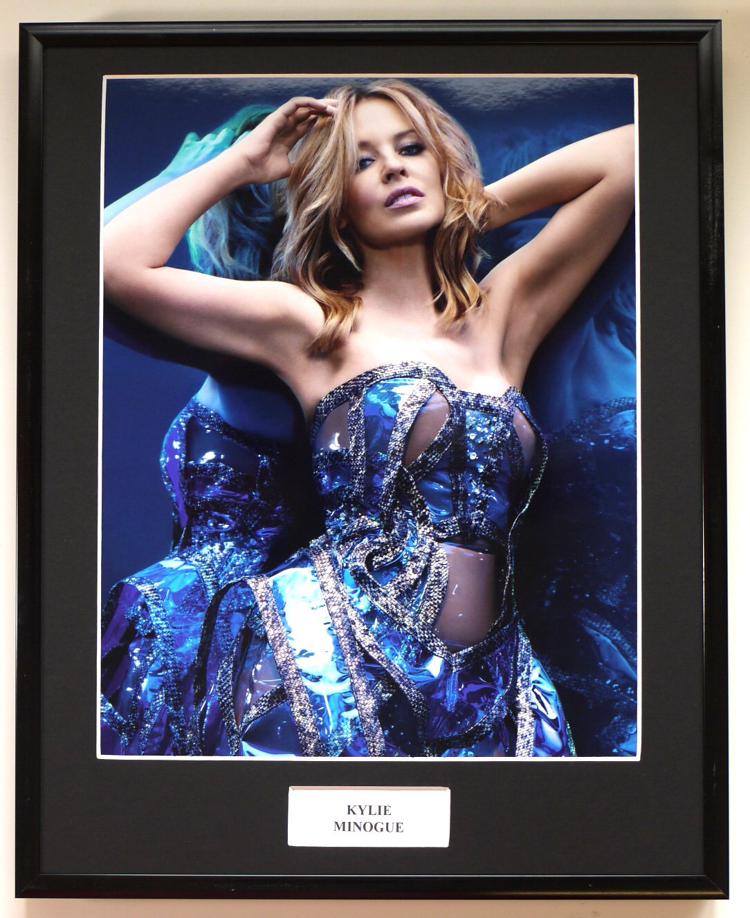 KYLIE MINOGUE/FRAMED PHOTO