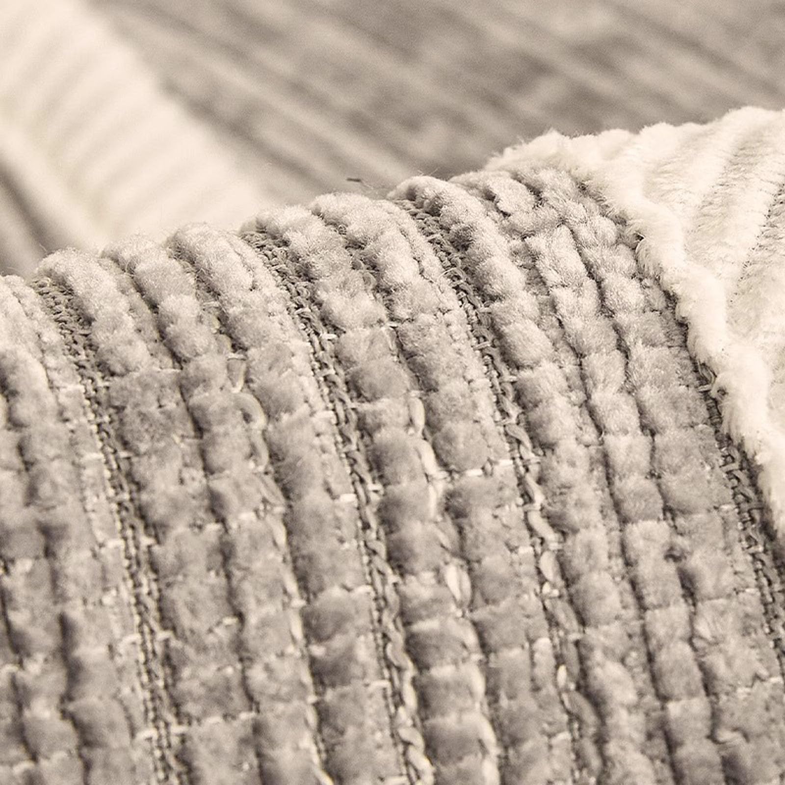 Générique Housse de Canapé Matelassé,Couverture de Canapé Protection Contre Les Chiens et Chats Housses de Coussin de Canape pour Salon Canapés Sectionnel,Light Grey,80x210cm