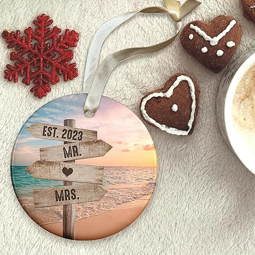 Miniatura 5 de Adorno de primera Navidad para casados 2023  Regalos de señor y señora  Regalos para parejas casadas  Regalos de recién casados para parejas,