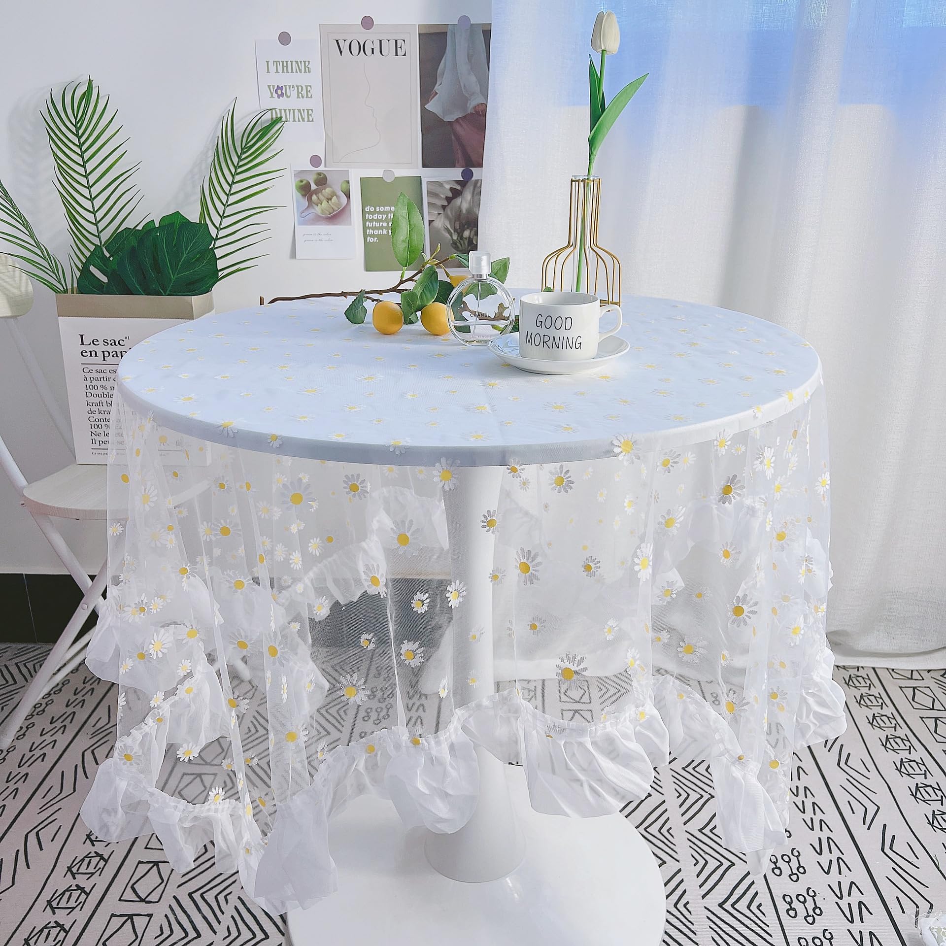 Nappe en dentelle marguerites pour protéger et embellir vos tables