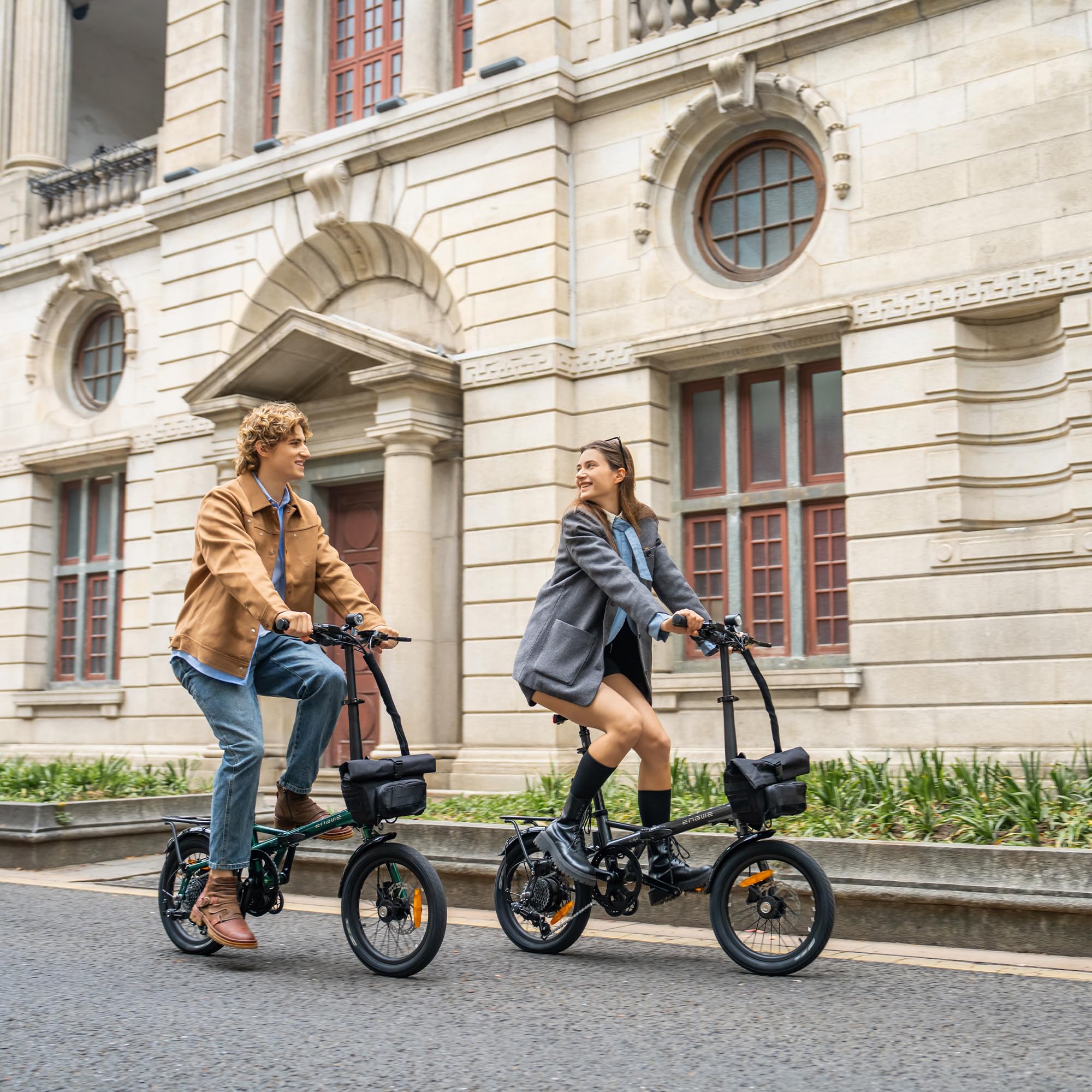 ENGWE Zip 16.9KG Ultraleichtes Zusammenklappbares Elektrofahrrad, 36V 10Ah Tragbarer Akku mit Bis zu 120KM, Drehmomentsensor und Hydraulische Bremsen, Mit Scheinwerfer und Reflektoren, 7 Gänge