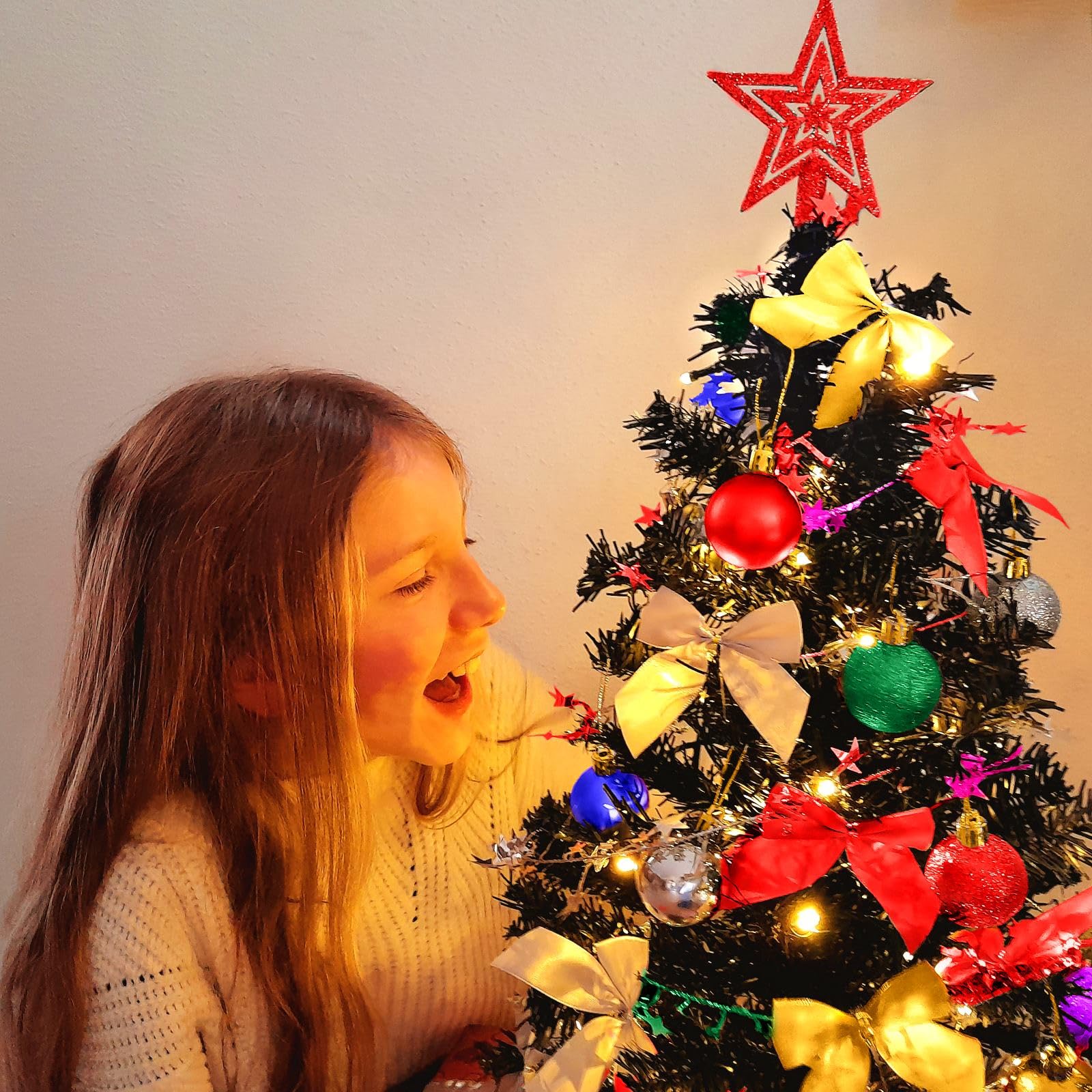 Amazon.de: Weihnachtsbaum knstlich (WBD) 75 cm grn mit Weihnachtsdeko bunt  und Led Lichterkette mit Batteriebox und Fernbedienung knstlicher  Christbaum klein Tannenbaum