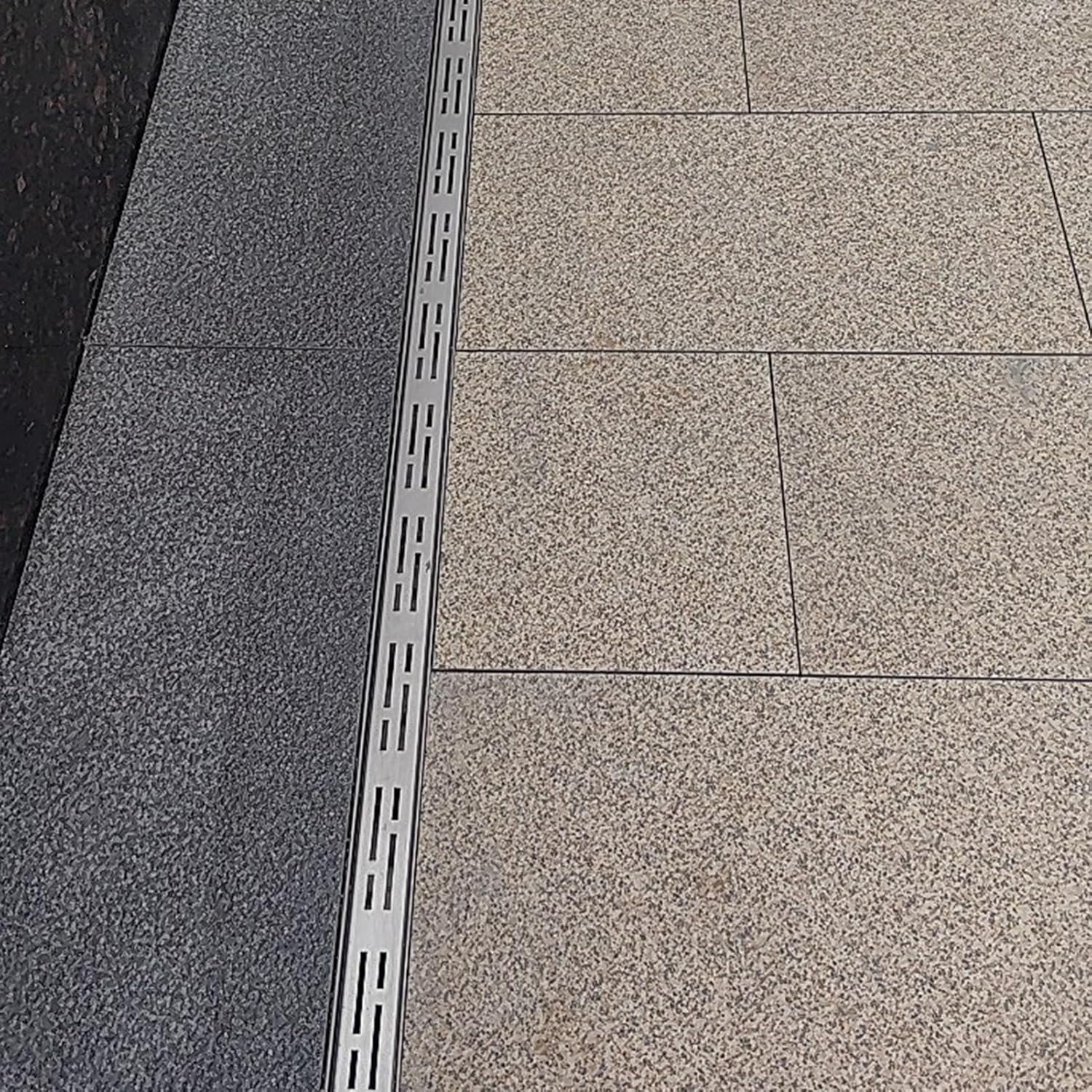 Fossé de drainage ultra étroit de luxe en inox pour piscine et terrasse