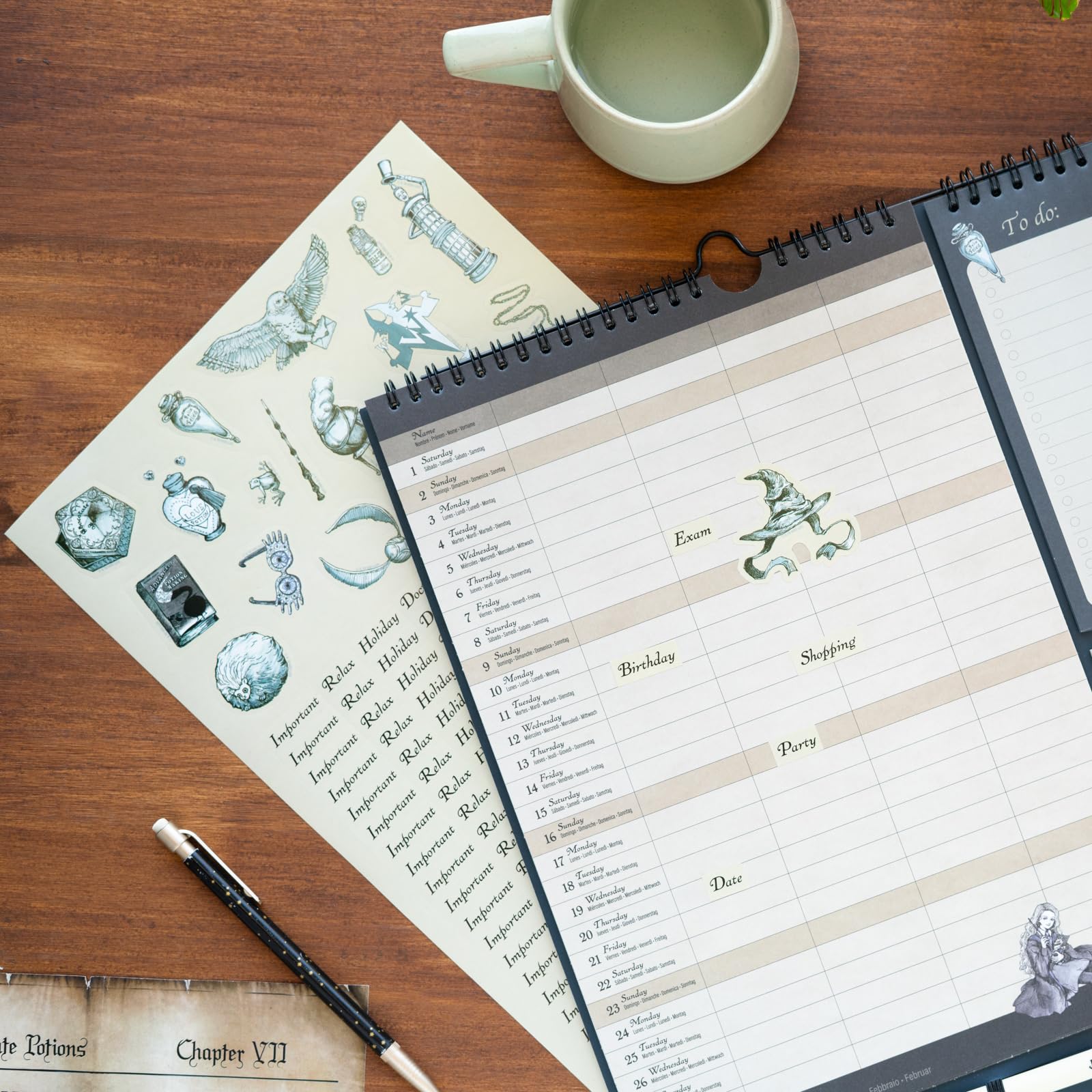 Calendario Famiglia 2025 Alice Nel Paese Delle Meraviglie | Planner Da Muro 16 Mesi | Con To-Do List, Stickers E Penna - Foto 4