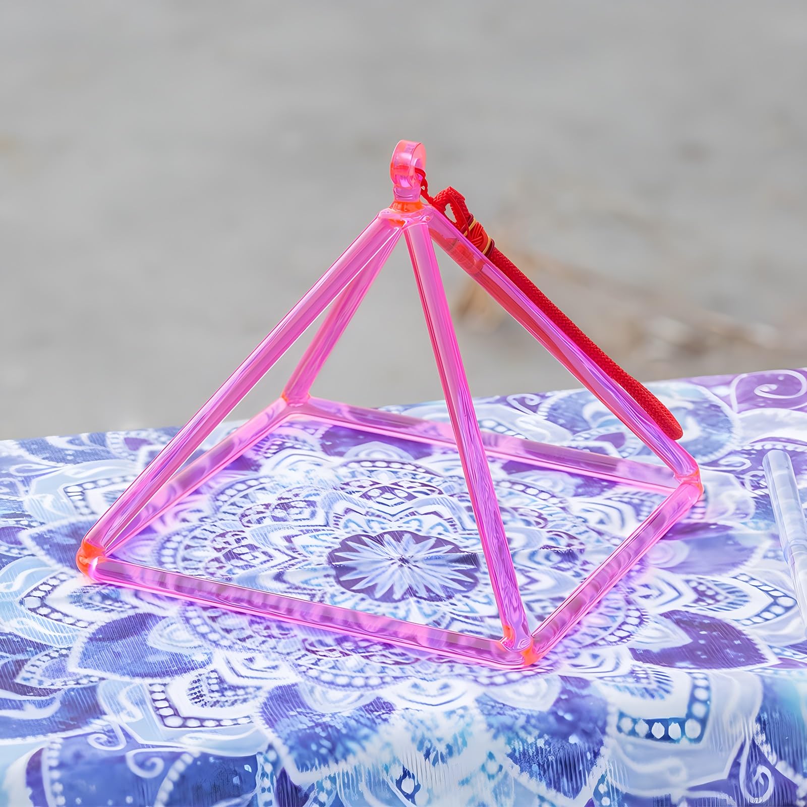 Piramide Sonora di Quarzo Rosa, Strumento Musicale A Percussione Manuale per La Guarigione, Ciotola Yoga con Battente in Cristallo per La Meditazione E La Guarigion,6 inch