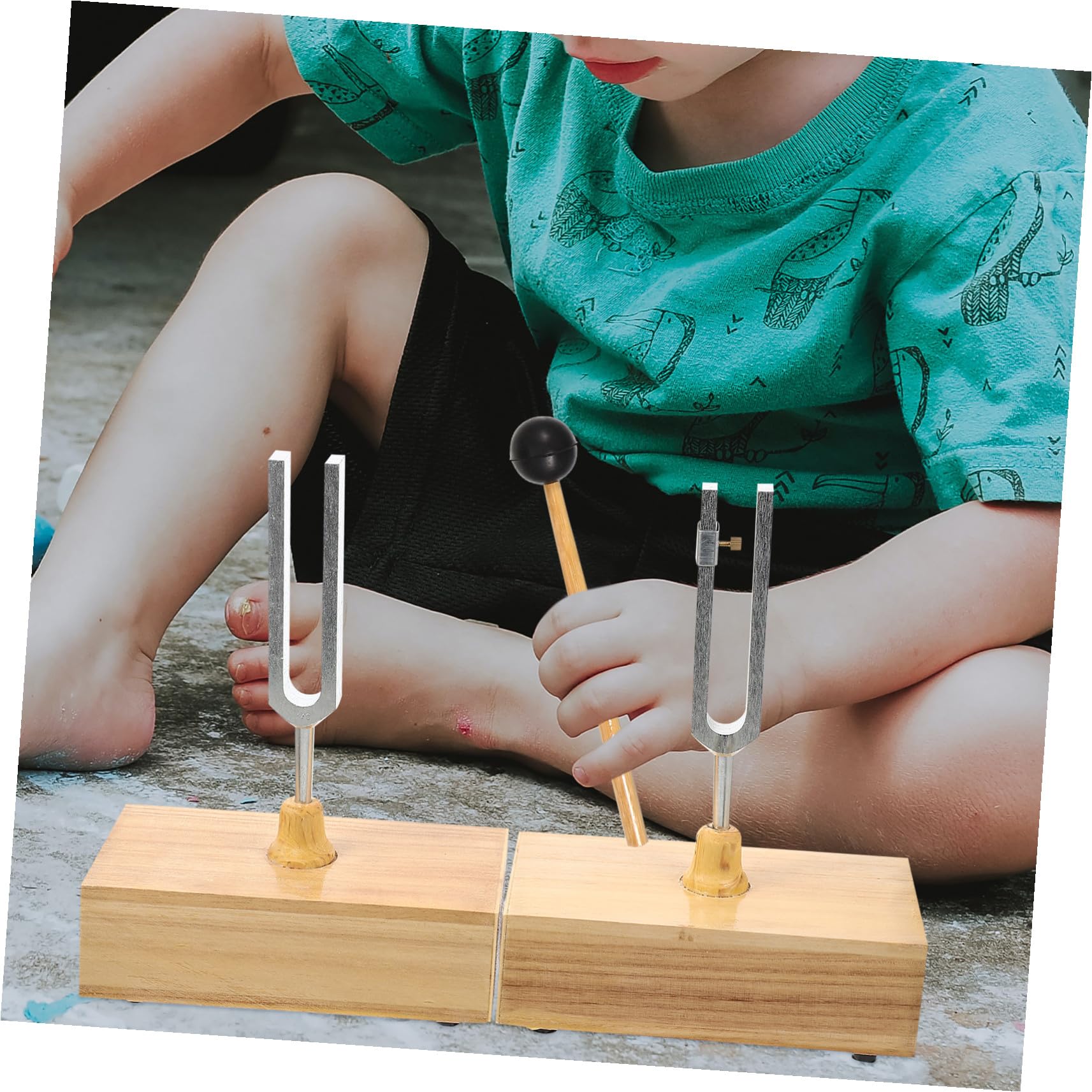 Zerodeko Experiment und Klare Klangfarbe Stimmgabel 440hz mit Holzsockel und Metall Inkl Hammer für Präzises Stimmen bei Physikalischen Akustikexperimenten