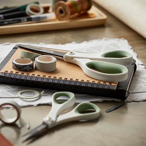 Miniatura 7 de Fiskars Tijeras de titanio antiadherentes Everyday Softgrip (8 pulgadas), 2 unidades, helecho forestal