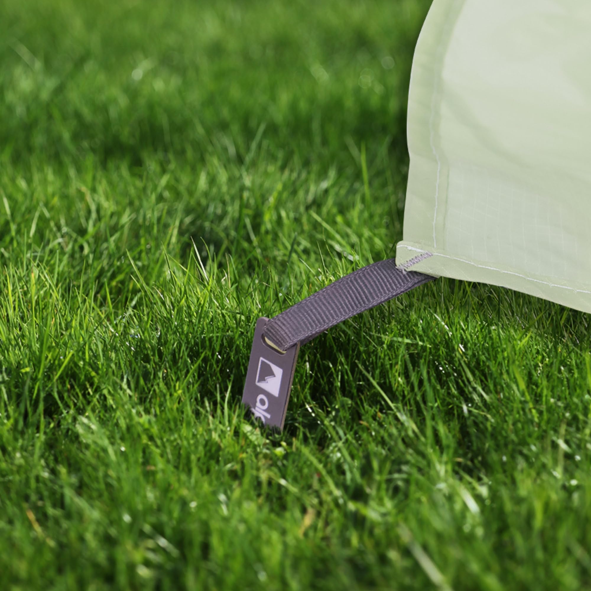 Manta de Picnic 150 x 210 cm Impermeable Ultraligera y Extrafina - Manta Exterior Compacta Verde para Camping, Playa, Senderismo, Acampada, Festivales y Aire Libre