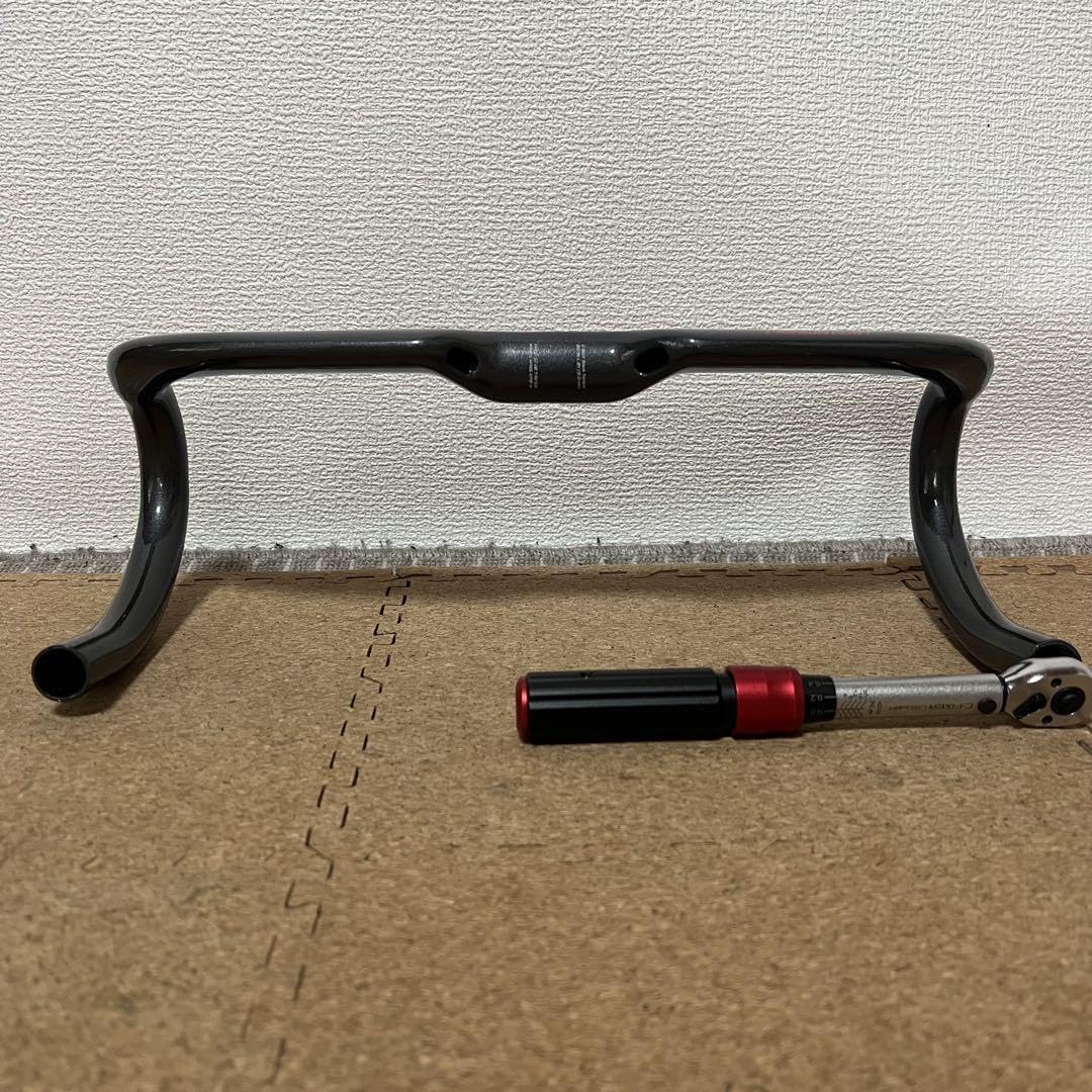 ロードバイク　s-plattss カーボン　エアロ　ドロップハンドル　400mm Amazon.co.jp: ロードバイク s-plattss カーボン エアロ