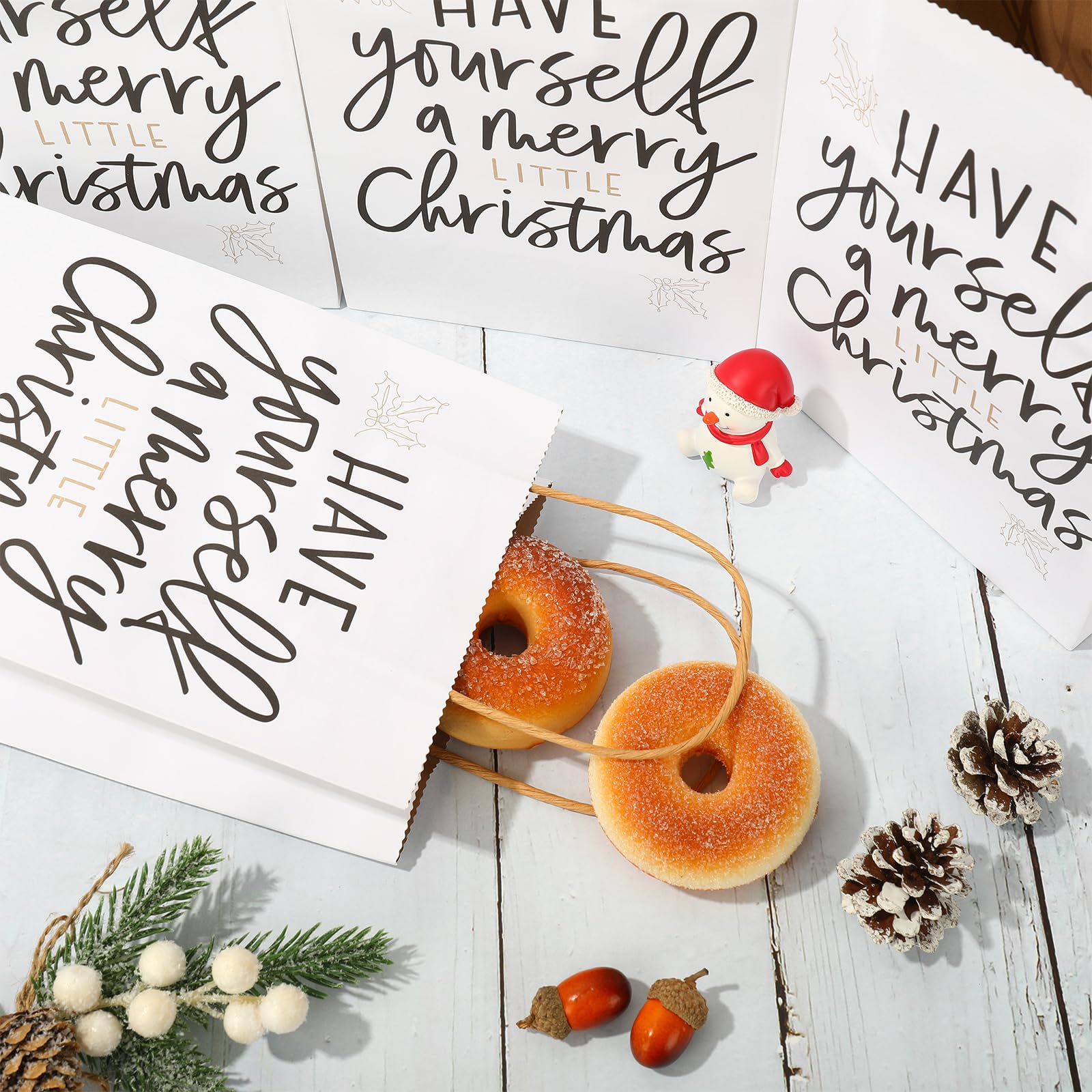 16Pcs Christmas Kraft Paper Gift Bags - White Black Merry Xmas Party Treat Bags With Handles