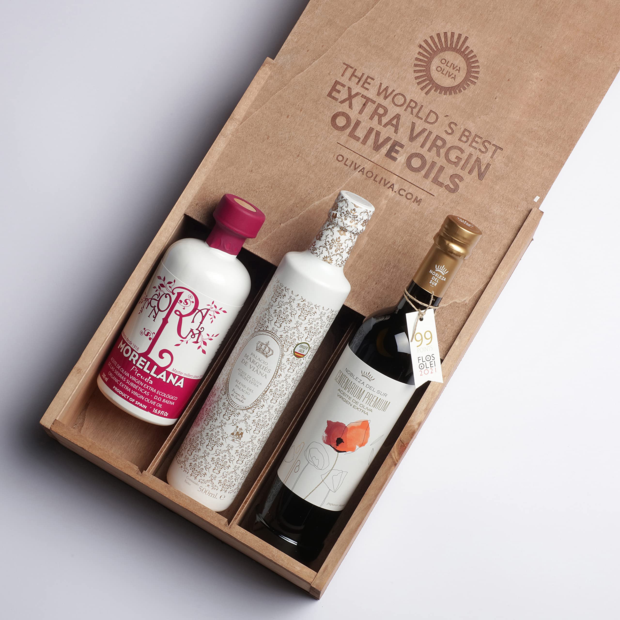Najlepsza oliwa z oliwek Extra Virgin na świecie (Der Feinschmecker Magazine Olio Award 2021) - Opakowanie 3 butelek po 500 ml (drewniane pudełko)