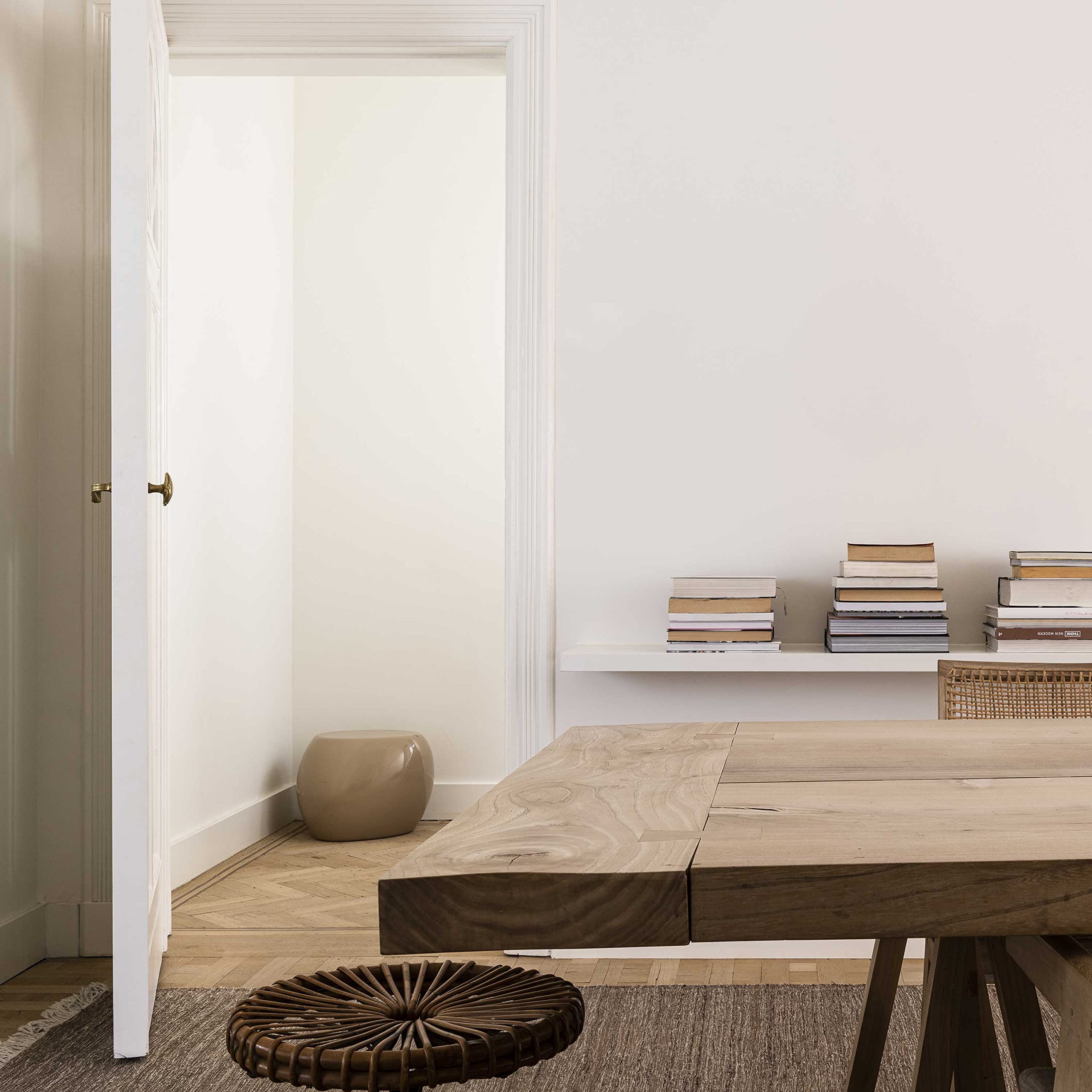 Dulux Valentine Le Blanc Finition Parfaite - Peinture Intérieure Murs, Plafonds et Boiseries - 98% d'opacité - Mat Blanc 10 L - Accessoires inclus