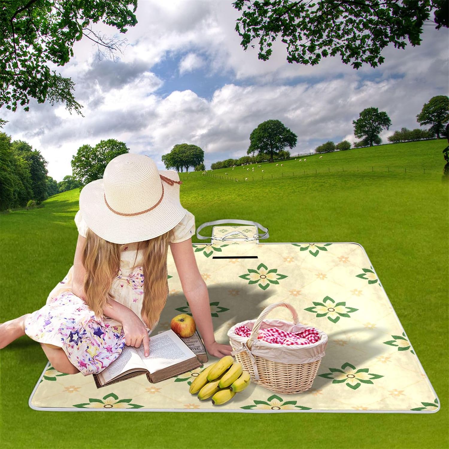 MNSRUU Picnic Blanket Waterproof Foldable, Leaves Yellow Large Outdoor Picnic Blanket Beach Blankets Camping Blanket Travel Mat, Shoulder Strap Tote, Rectangle 57x59in