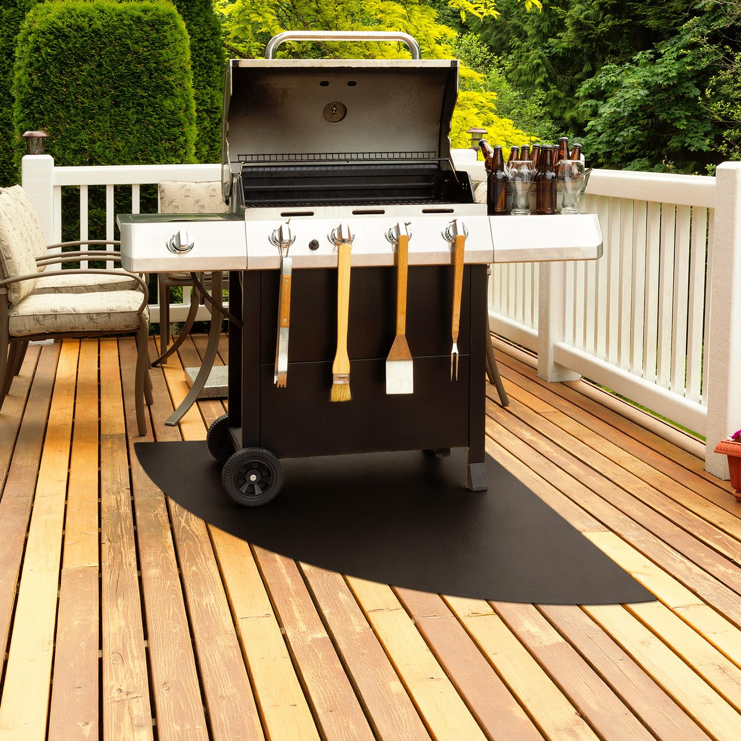 Duża Żaroodporna Blacha pod Grill BBQ ¼ 100x100 cm | Osłona Trawy i Podłogi przed Spaleniem | Skuteczna Ochrona przed Olejem i Brudem | Płyta na Tars i Patio - Czarna Stal Malowana Proszkowo
