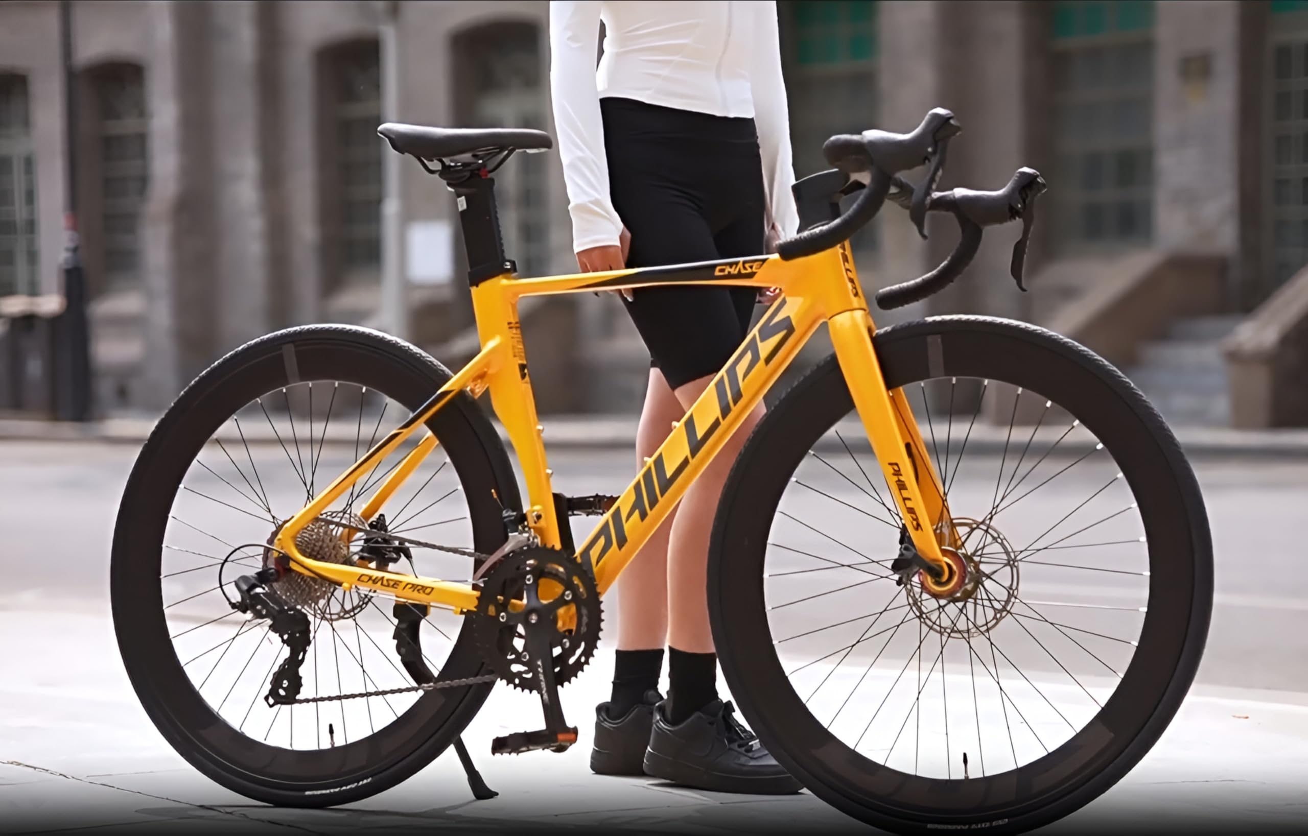 ロードバイク    コナン Amazon | LCUAYQ ロードバイク 20段変速 700Cx28C ディスクブレーキ