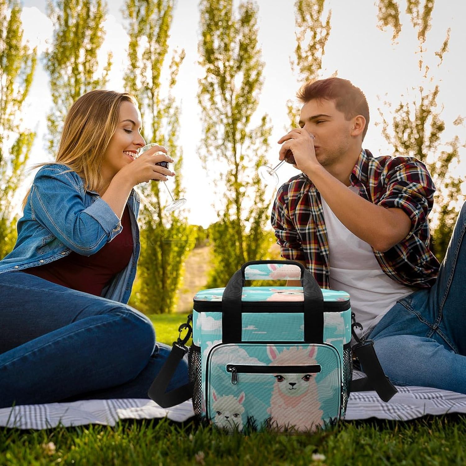 Large-Capacity Oxford Cloth Lovely Alpaca Printed Camping Ice Bag, Outdoor Portable Insulation and Cold Storage Bag, Enjoy A Cool Camping Time