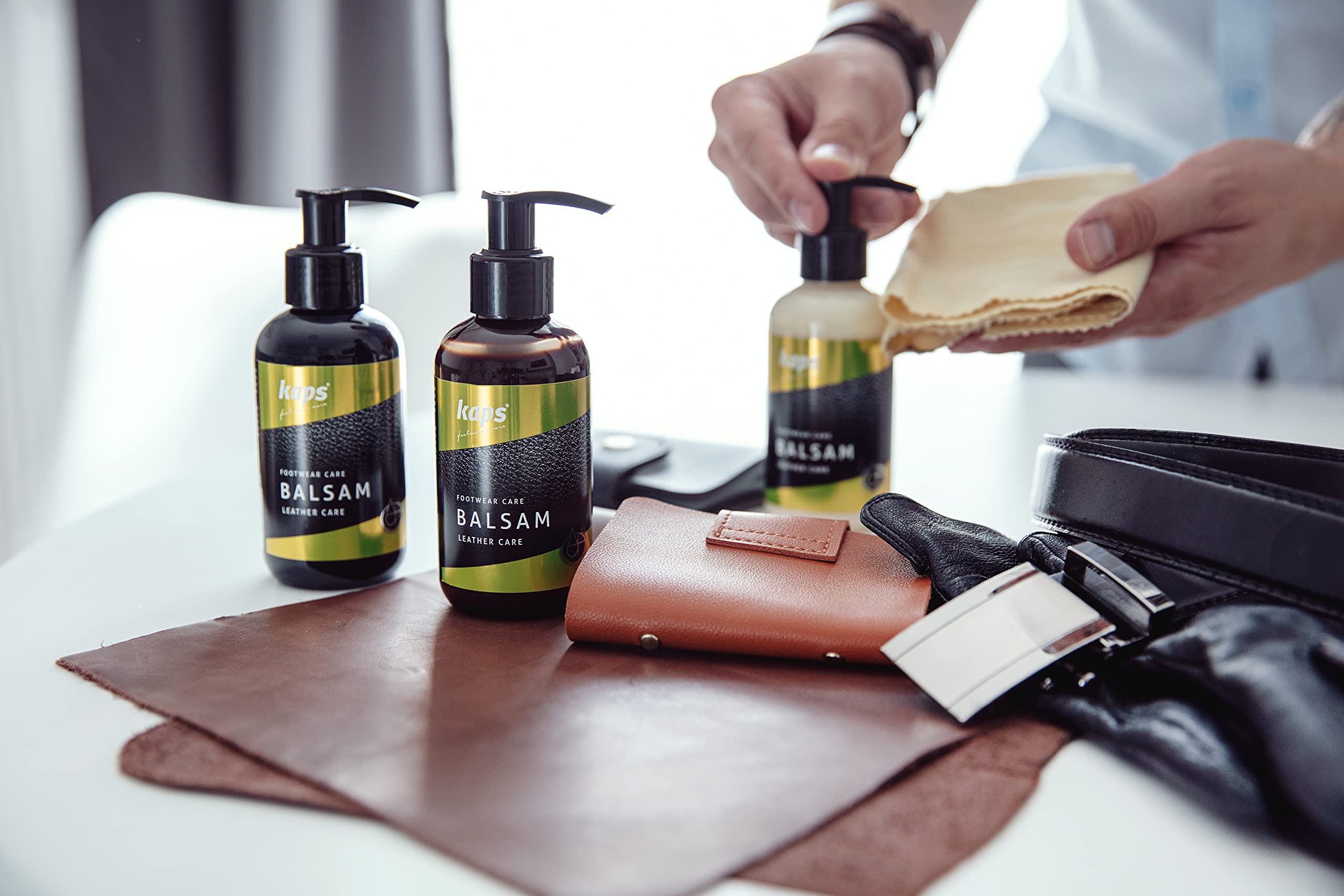 Balsam do Pielęgnacji Skóry z Woskiem Pszczelim i Naturalnymi Olejkami do Obuwia, Toreb, Akcesoriów, Kaps Balsam, 4 Kolory