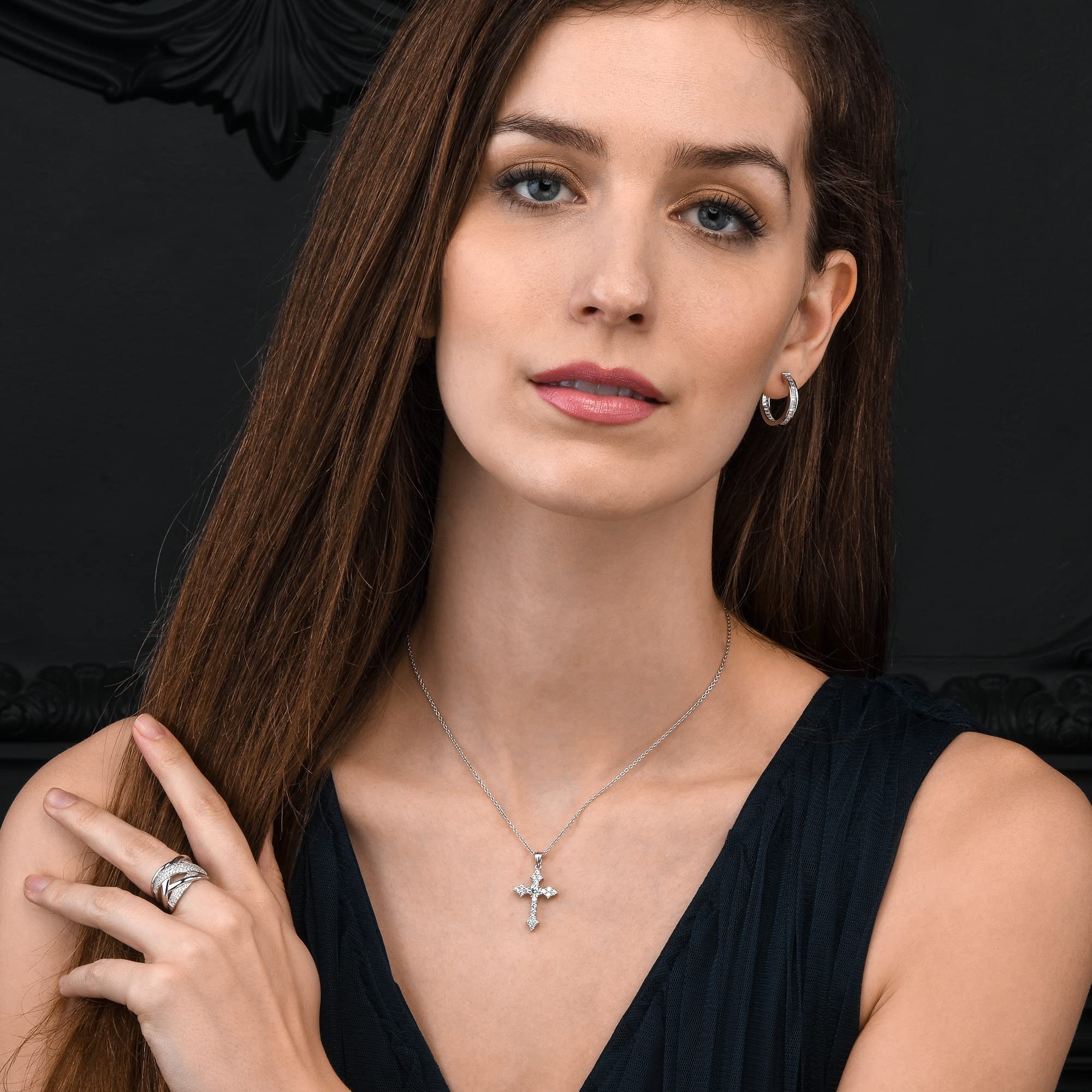 Diamond Treats Anello Donna in Argento 925 per Donna e Ragazza, Anello Fascia Intrecciato con Zirconi, Anello Argento 925 Donna con Confezione Regalo