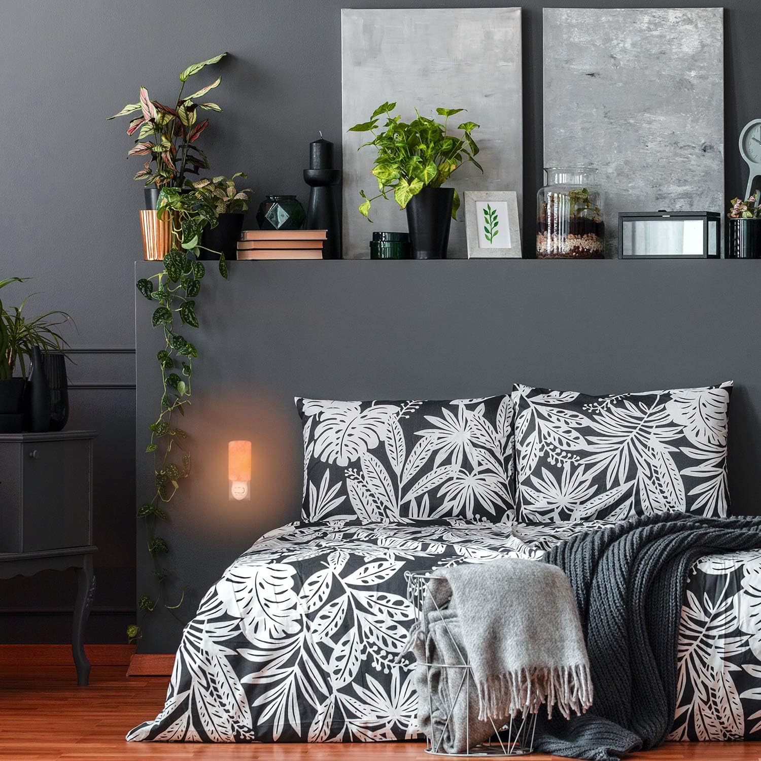 Globe Electric 89793 Himalayan Salt Cylinder Night Light, Manual On/Off Switch, 7W Incandescent Bulb Included, Pink