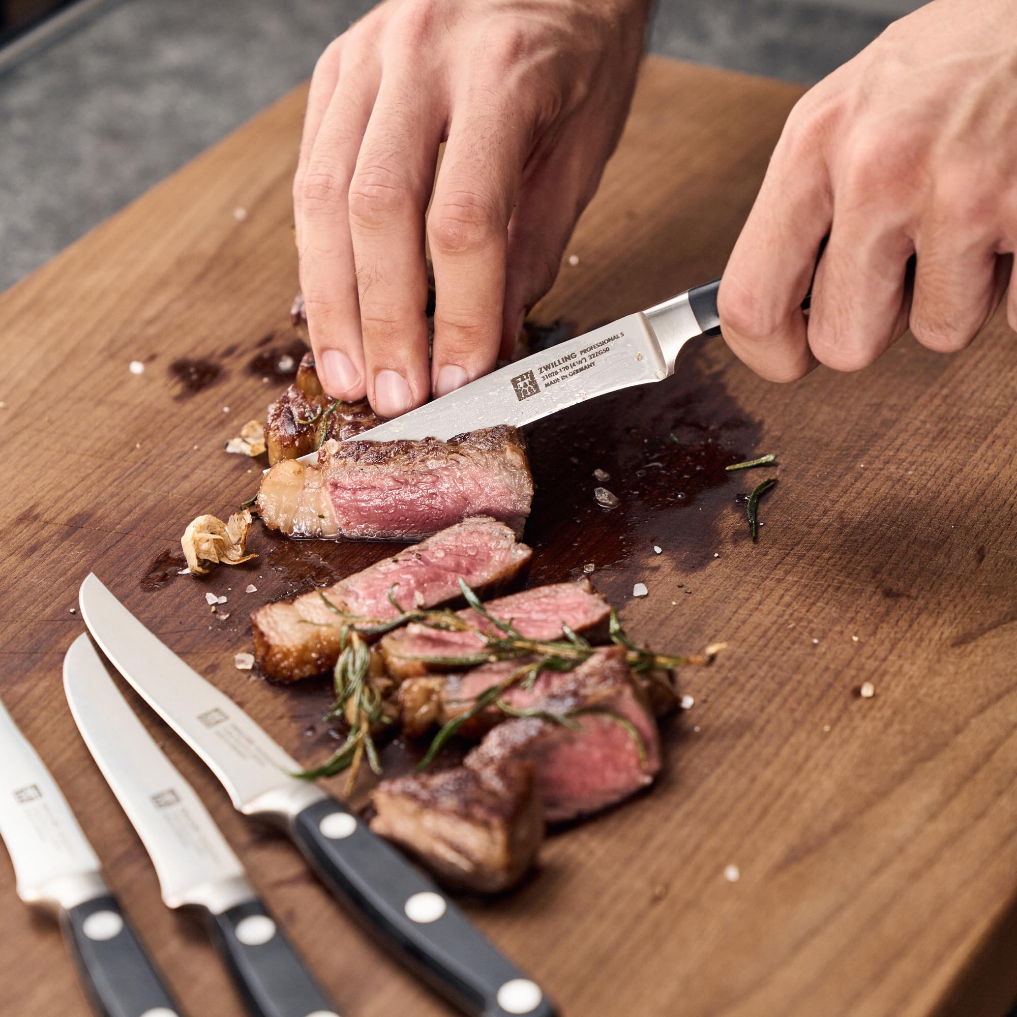 Zwilling J.A. HENCKELS PROFISSIONAL S FACA DE FACA, 4-PC, Black